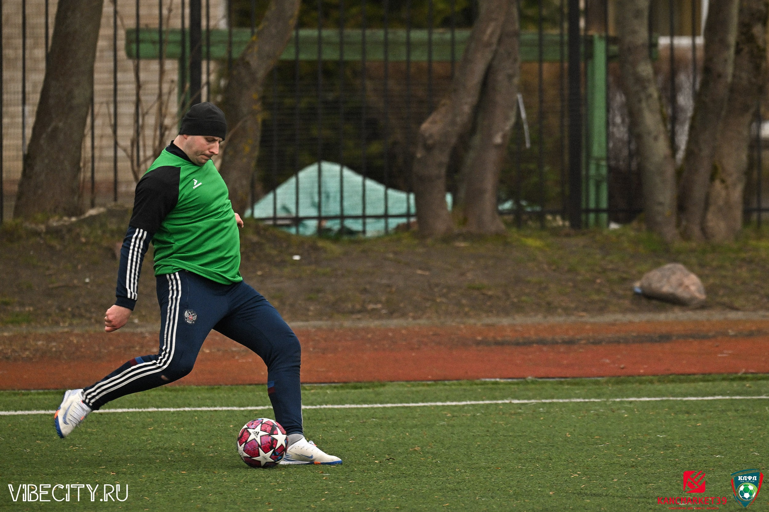 XX ЧЕМПИОНАТ КАЛИНИНГРАДСКОЙ ЛФЛ КАНЦМАРКЕТ39 сезона 2024–2025 гг. VIBECITY.RU Вайб Сити Ру Фоторепортажи Фотоотчеты Калининград