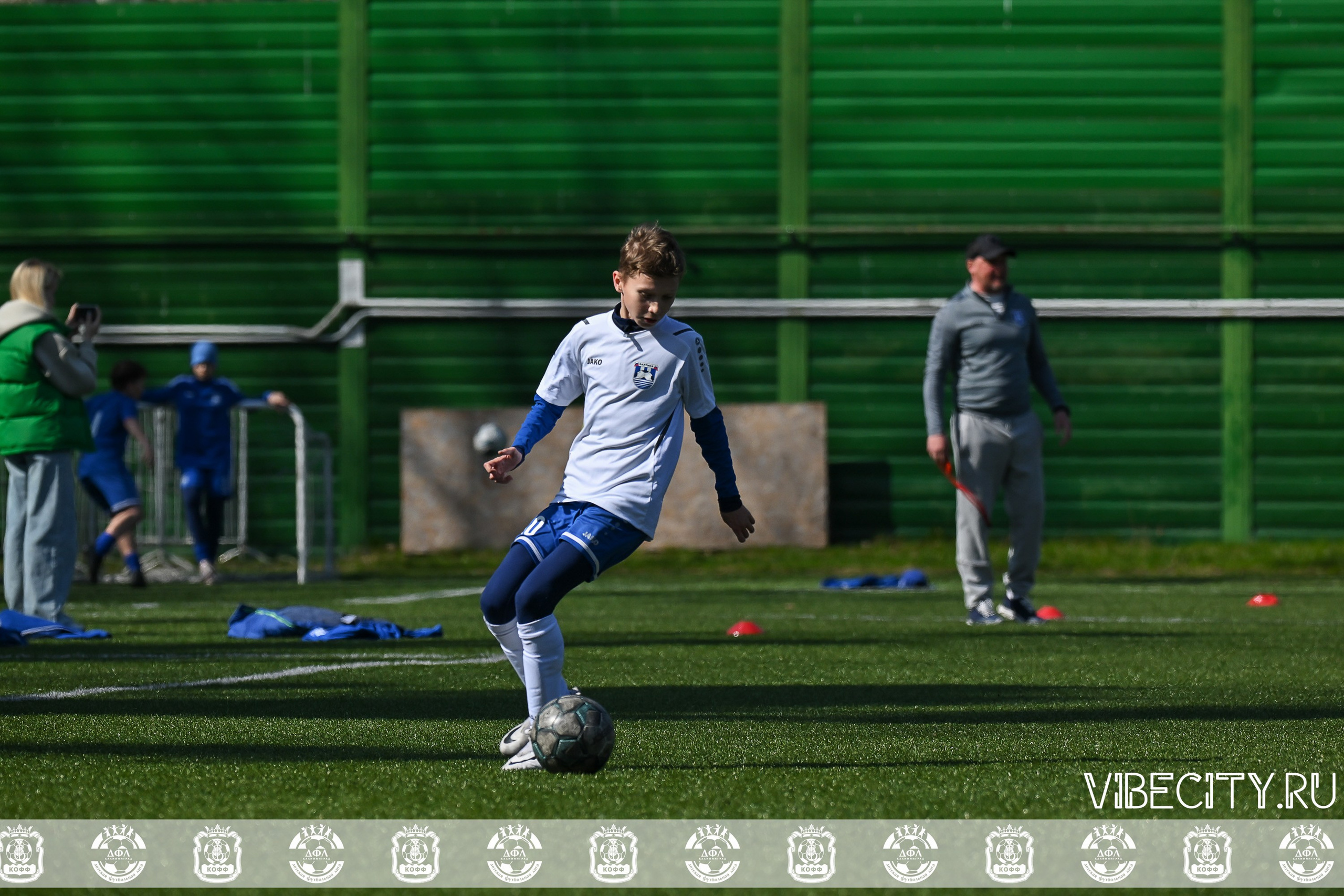 XIX Всероссийского футбольного турнира Локобол 2025 РЖД. VIBECITY.RU Вайб Сити Ру Фоторепортажи Фотоотчеты Калининград