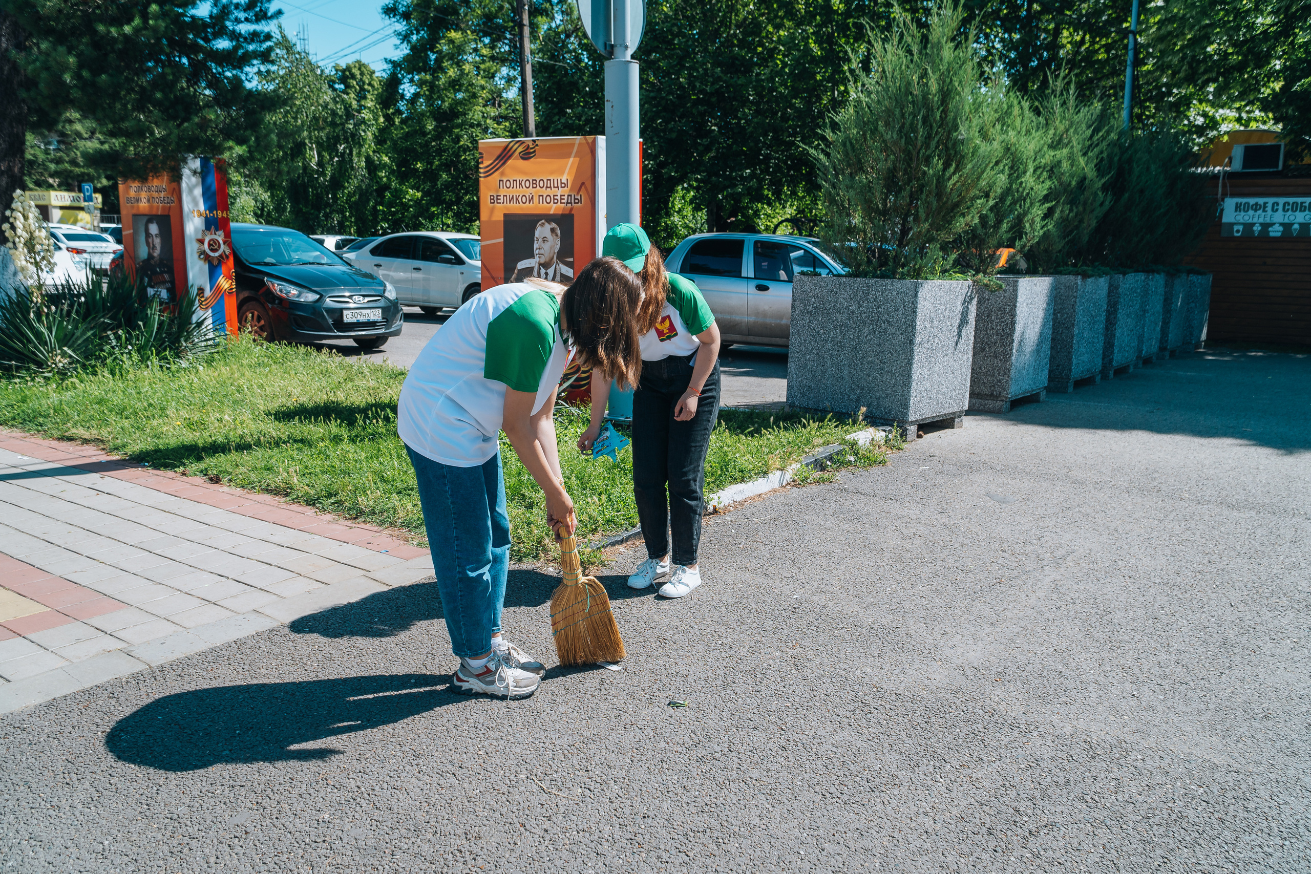 Экологический субботник. Новотитаровский Дом культуры