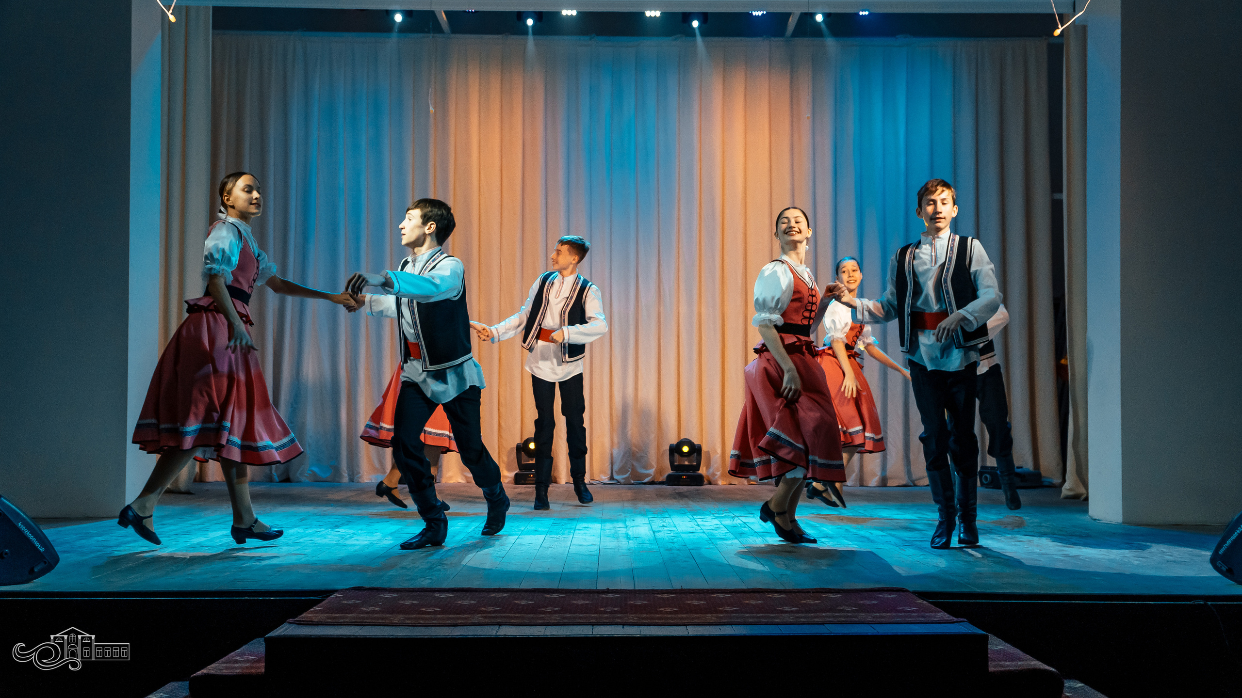 «Весна танцевальная». Новотитаровский Дом культуры