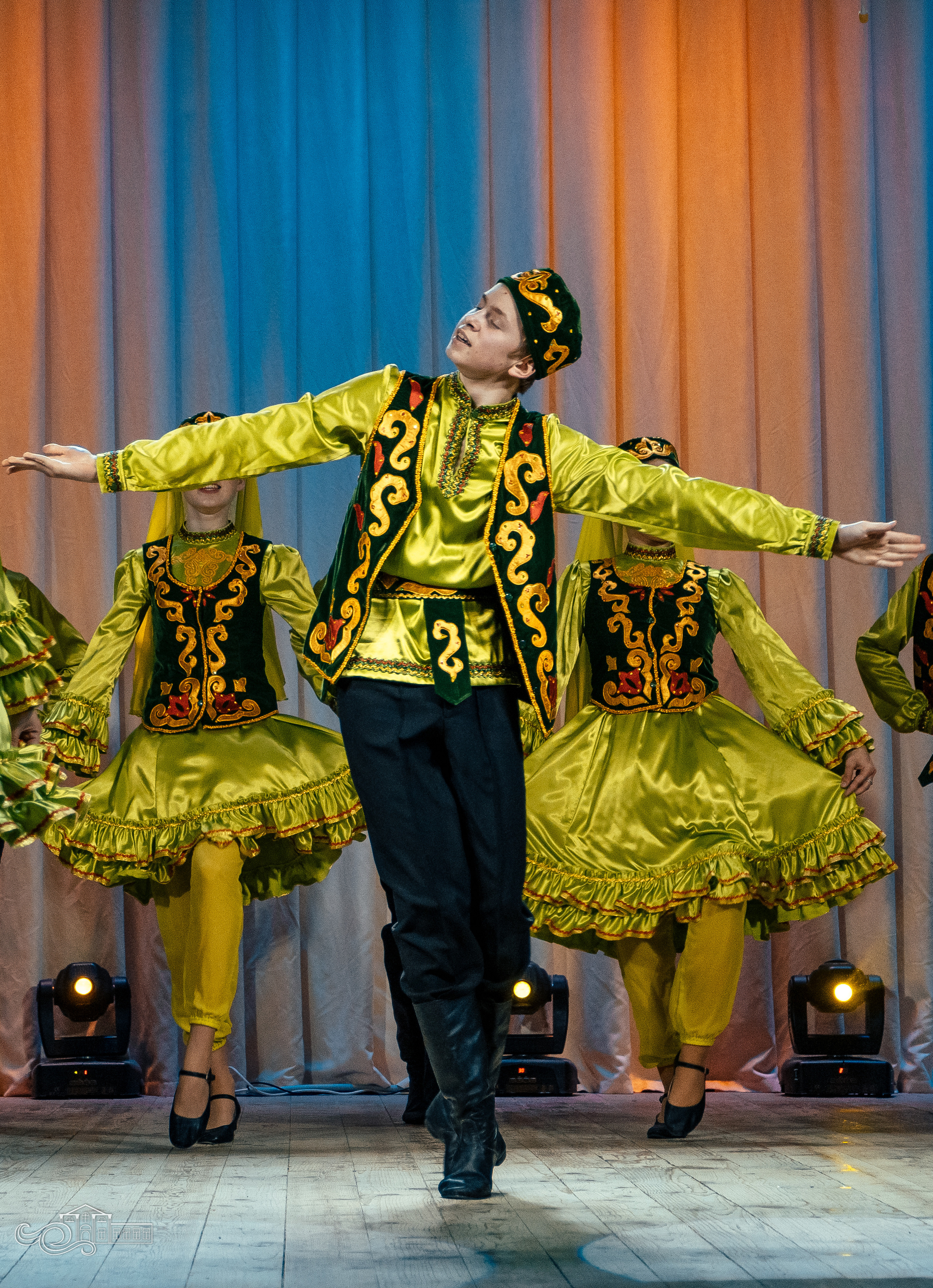 «Весна танцевальная». Новотитаровский Дом культуры