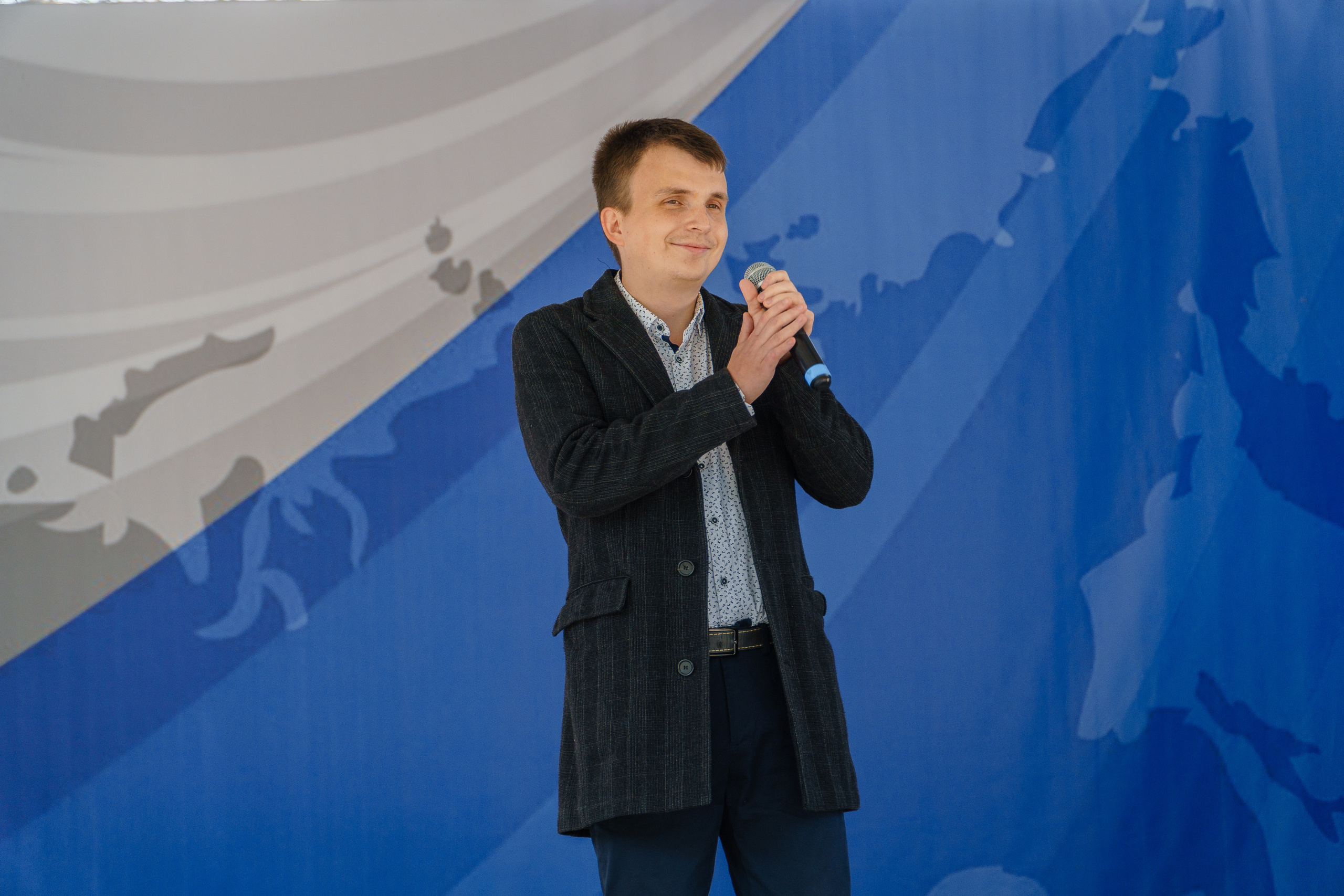 Разноцветный Первомай. Новотитаровский Дом культуры