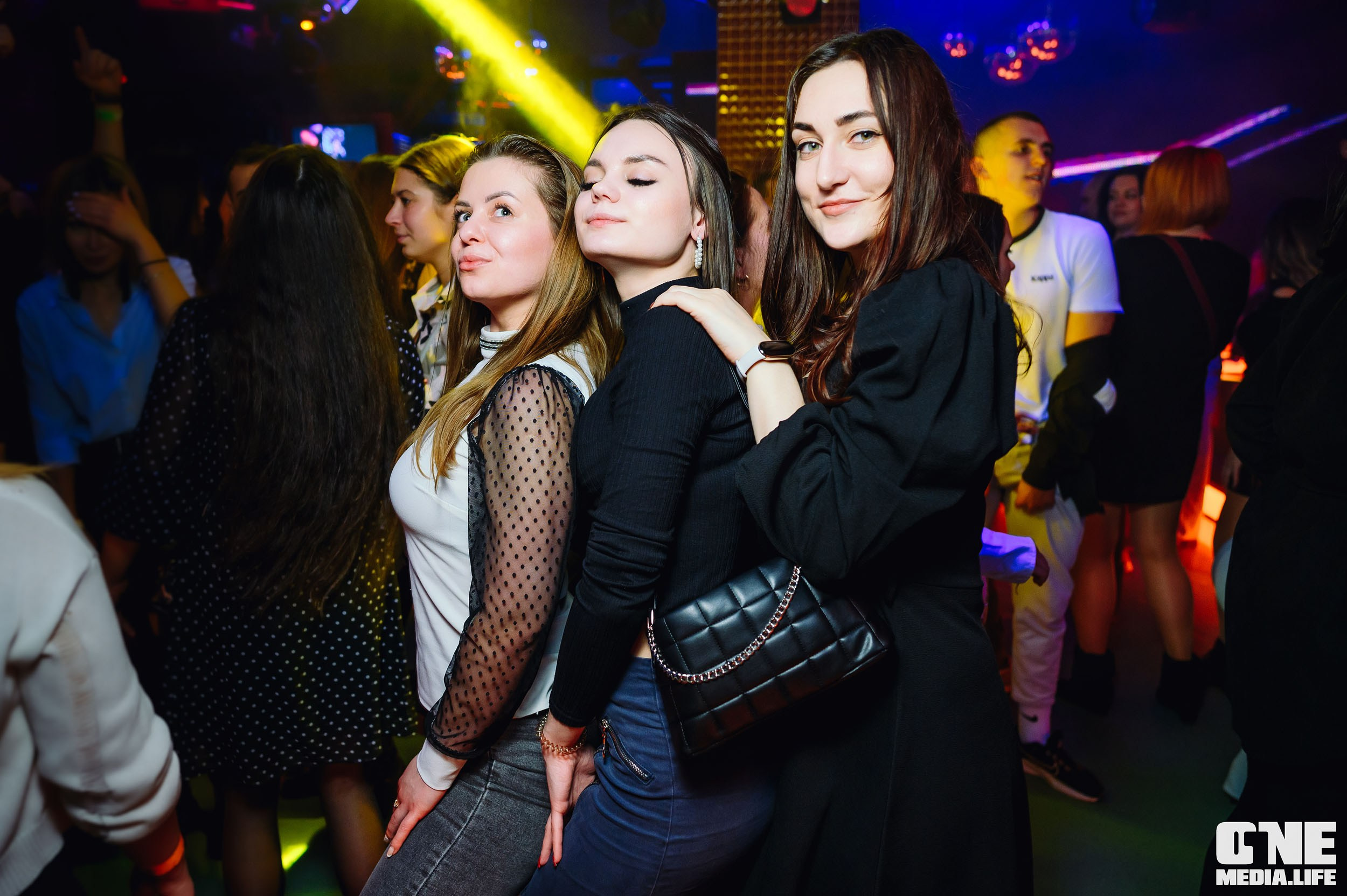 Фотоотчет с 8 марта в Планете. One Media Life: фоторепортажи, фотоотчеты с мероприятий и заведений