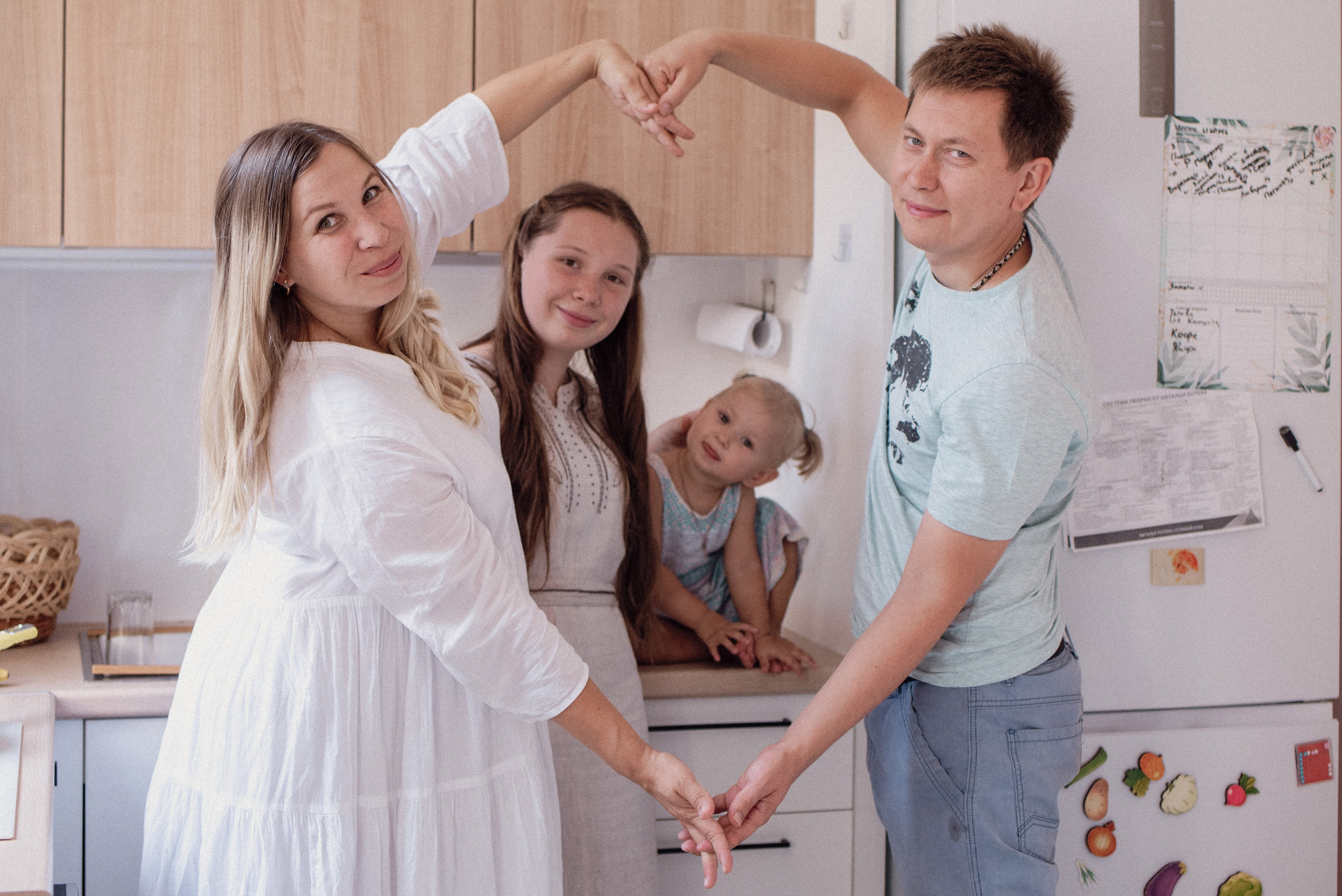 Семья Марины дома. Семейный фотограф в Севастополе Куценко Светлана