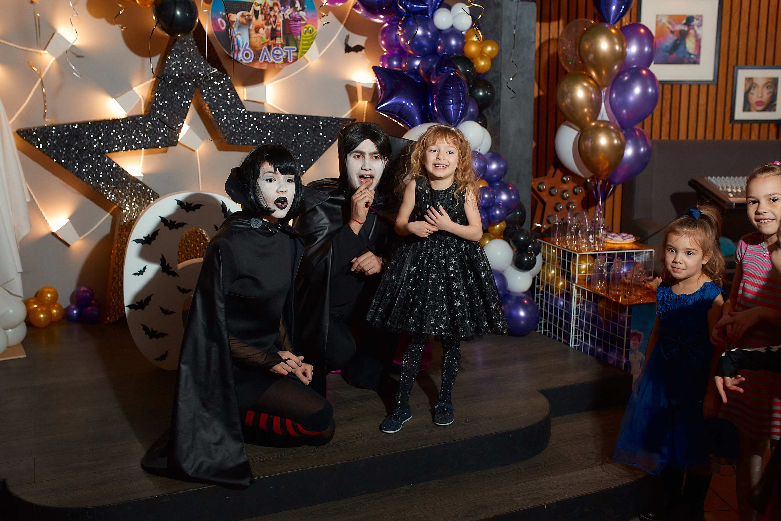 День Рождения Киры в стиле семейки Адамс. Фотограф Валерий Савиовский