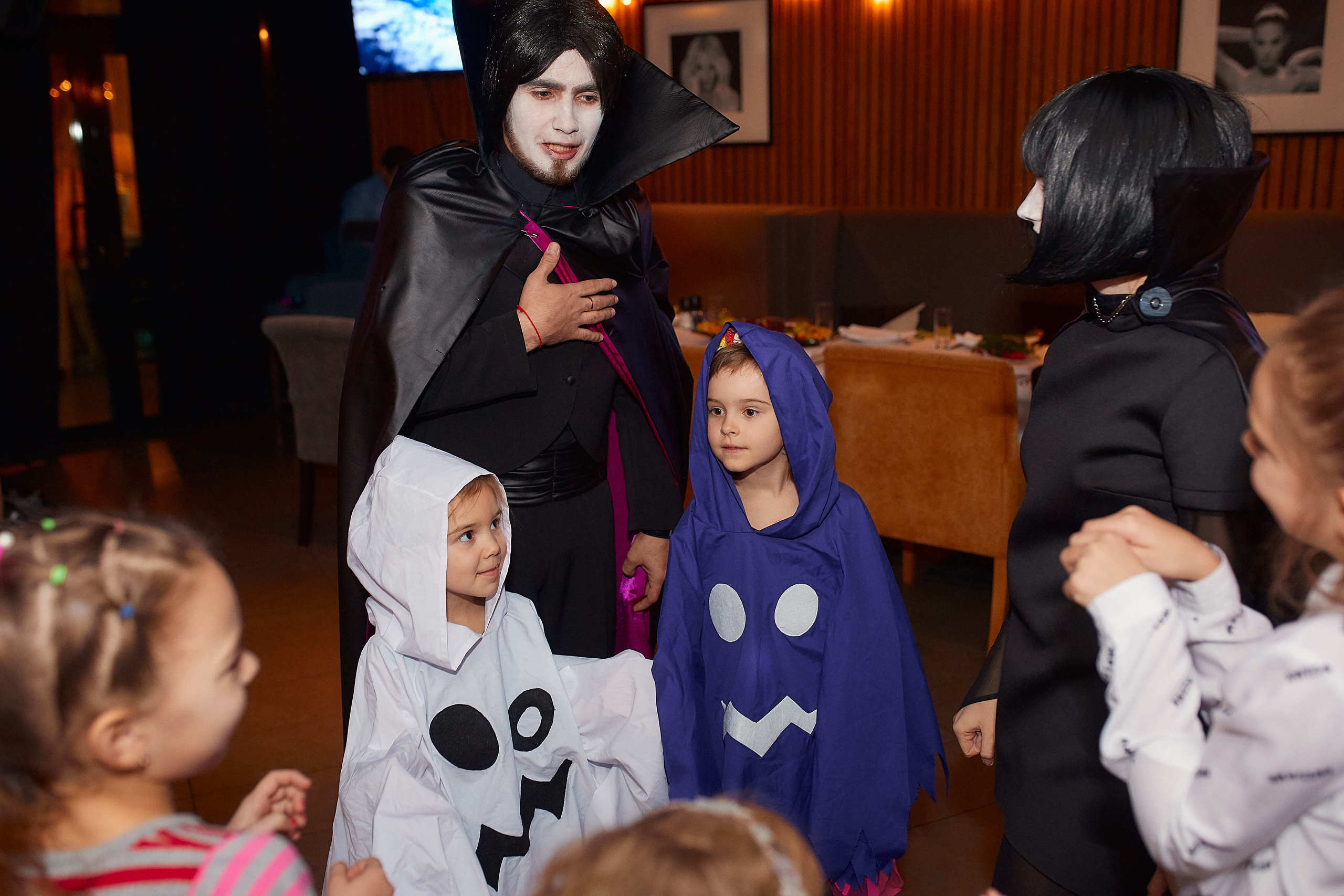 День Рождения Киры в стиле семейки Адамс. Фотограф Валерий Савиовский