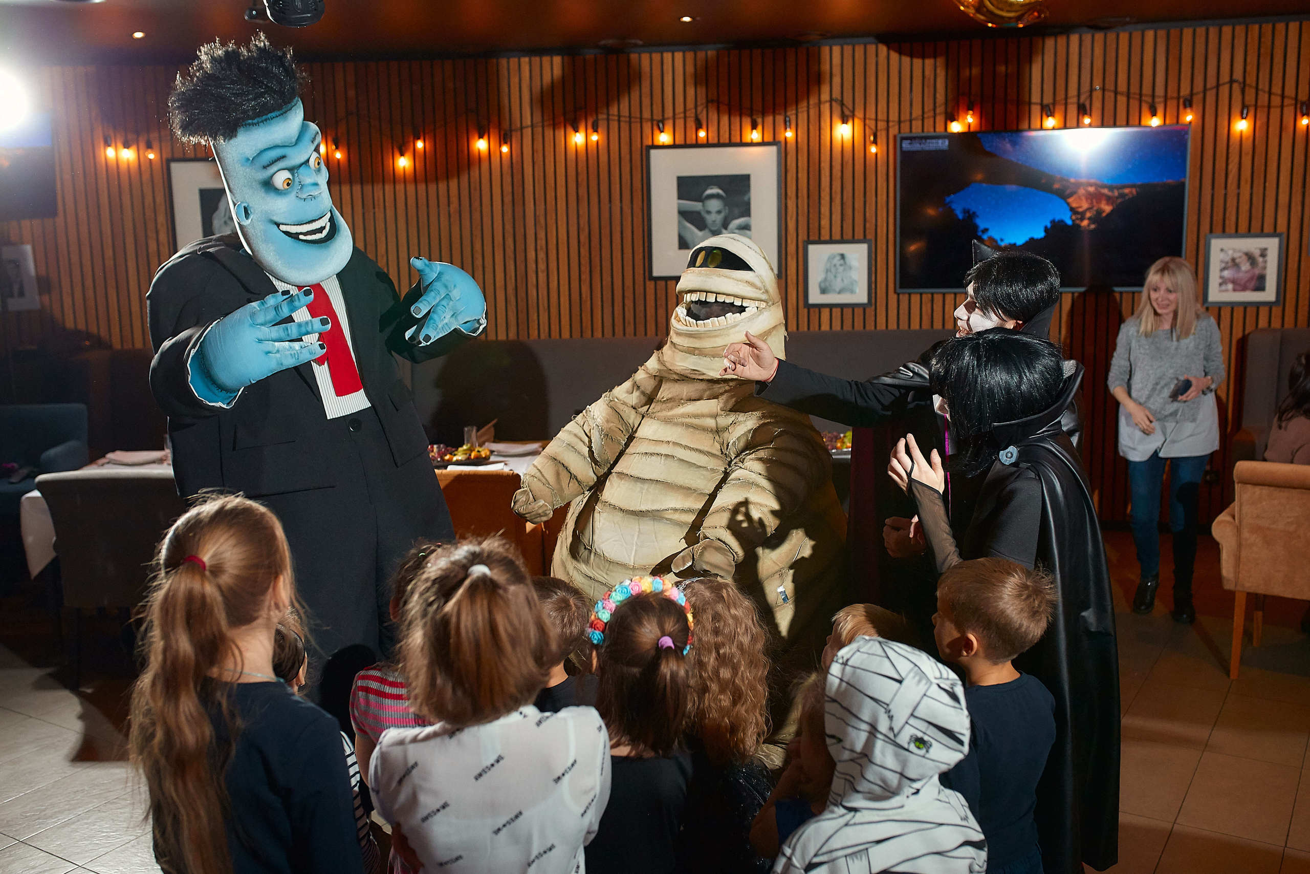 День Рождения Киры в стиле семейки Адамс. Фотограф Валерий Савиовский