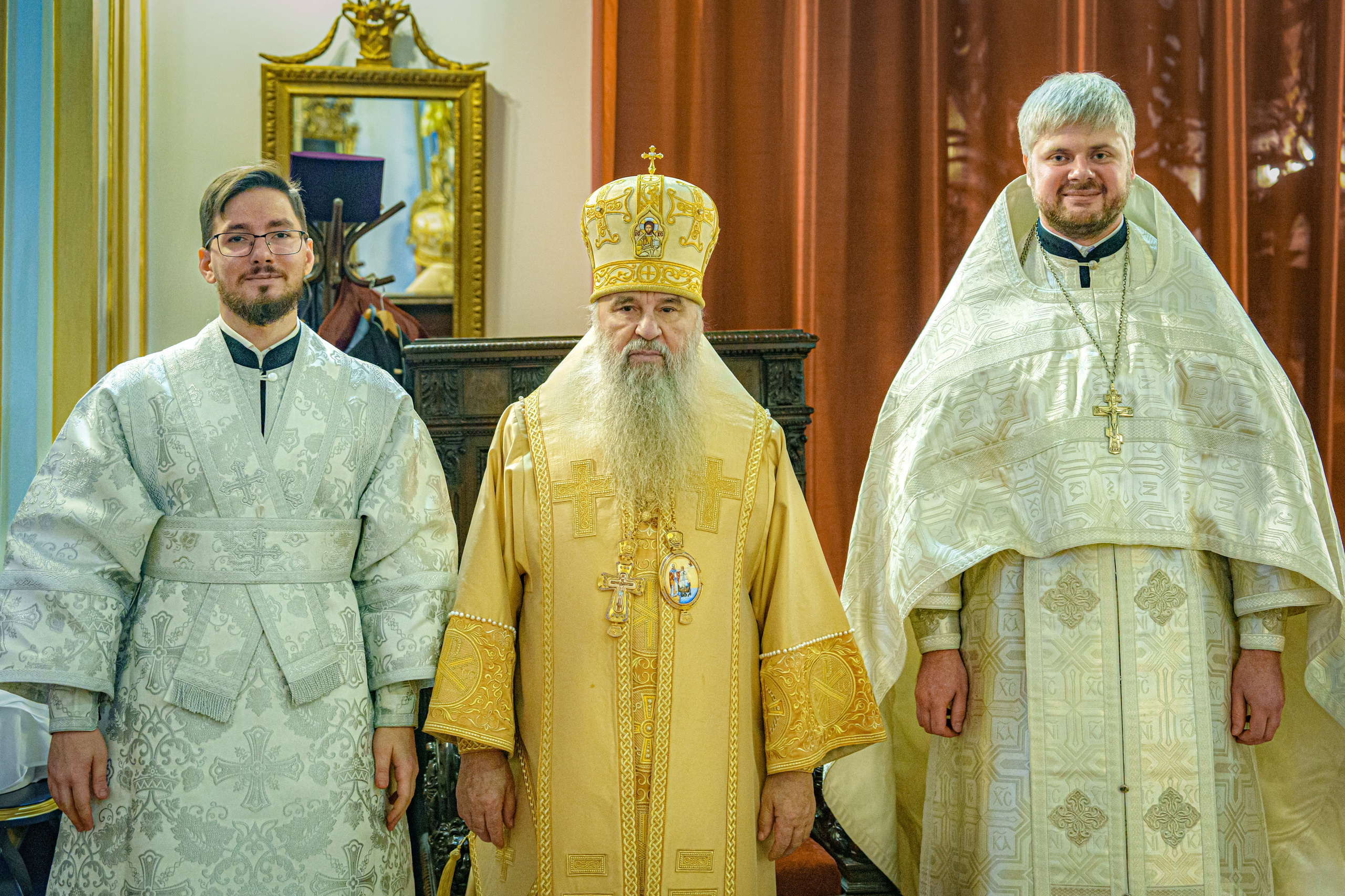 МИТРОПОЛИТ ВАРСОНОФИЙ СОВЕРШИЛ БОЖЕСТВЕННУЮ ЛИТУРГИЮ В НИКОЛО-БОГОЯВЛЕНСКОМ СОБОРЕ. НИКОЛО-БОГОЯВЛЕНСКИЙ МОРСКОЙ СОБОР