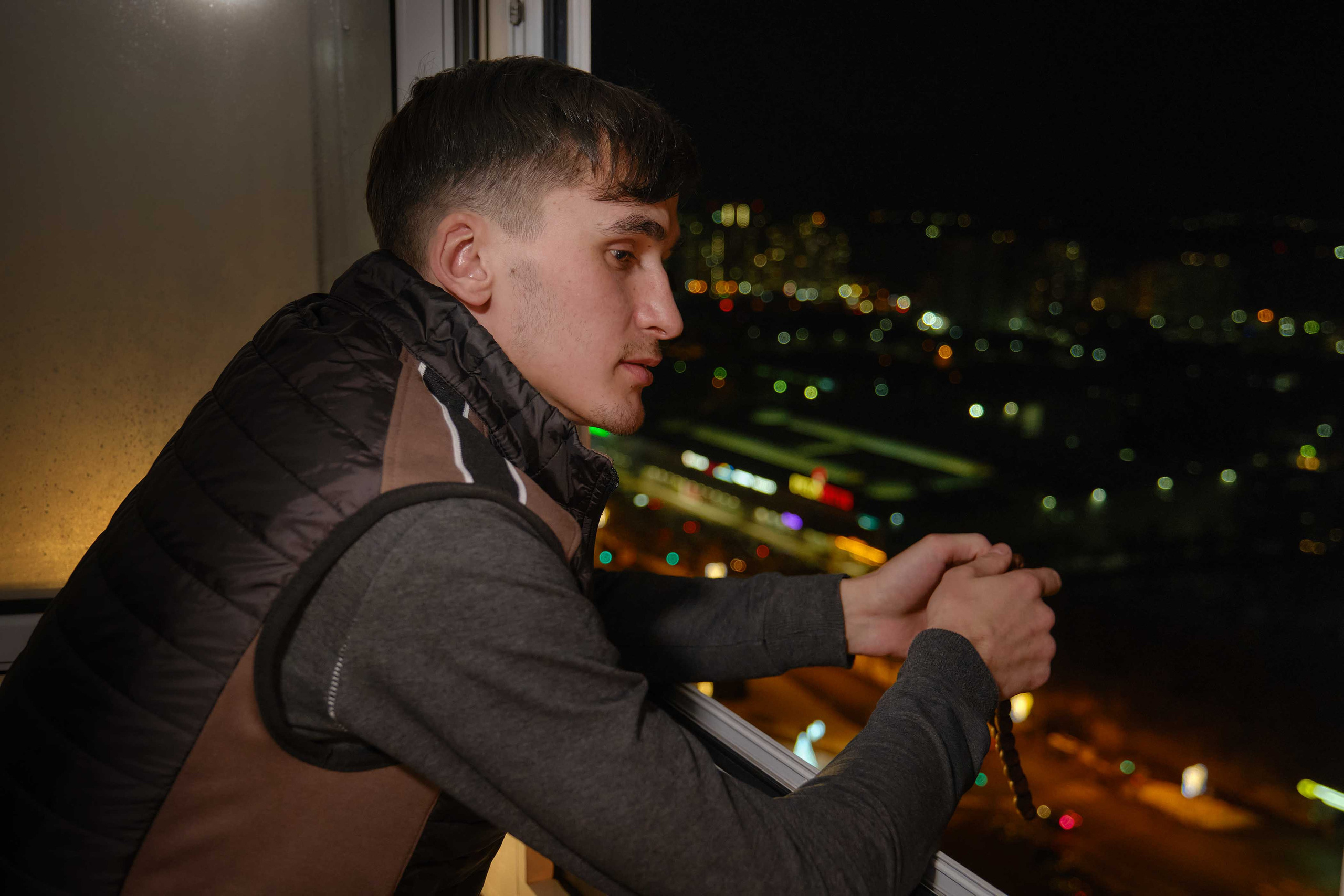 Мужская фотосессия дома