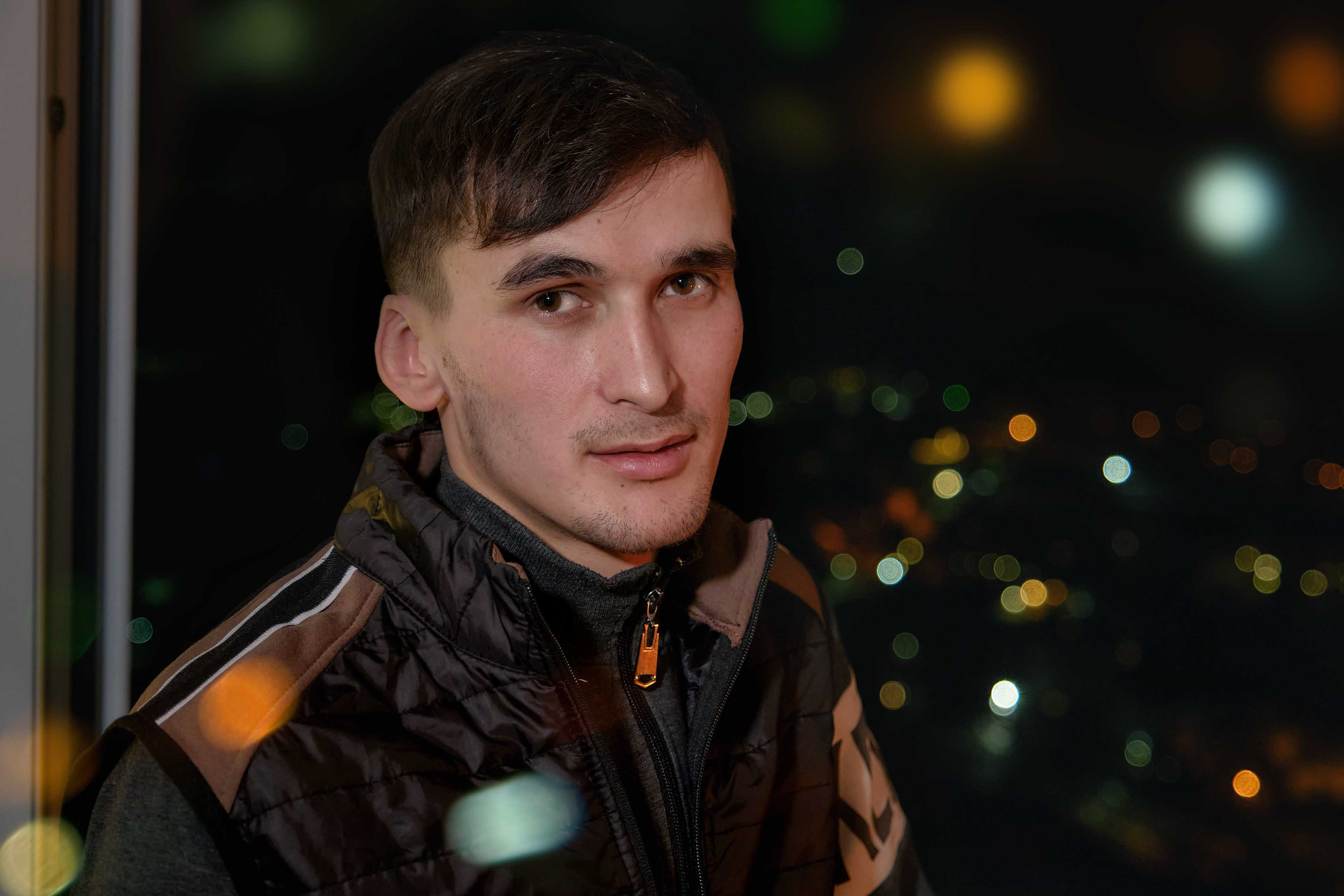 Мужская фотосессия дома