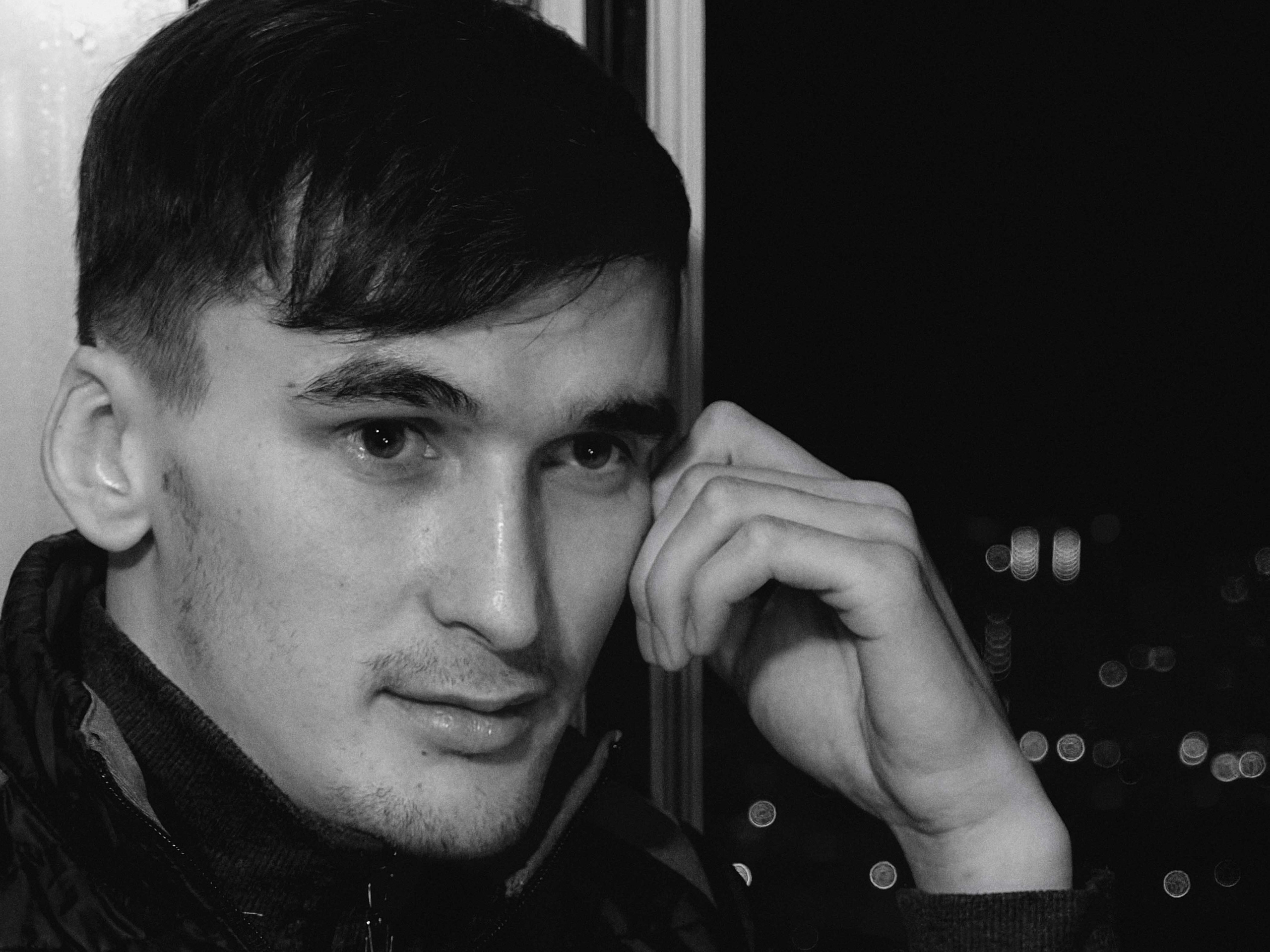 Мужская фотосессия дома