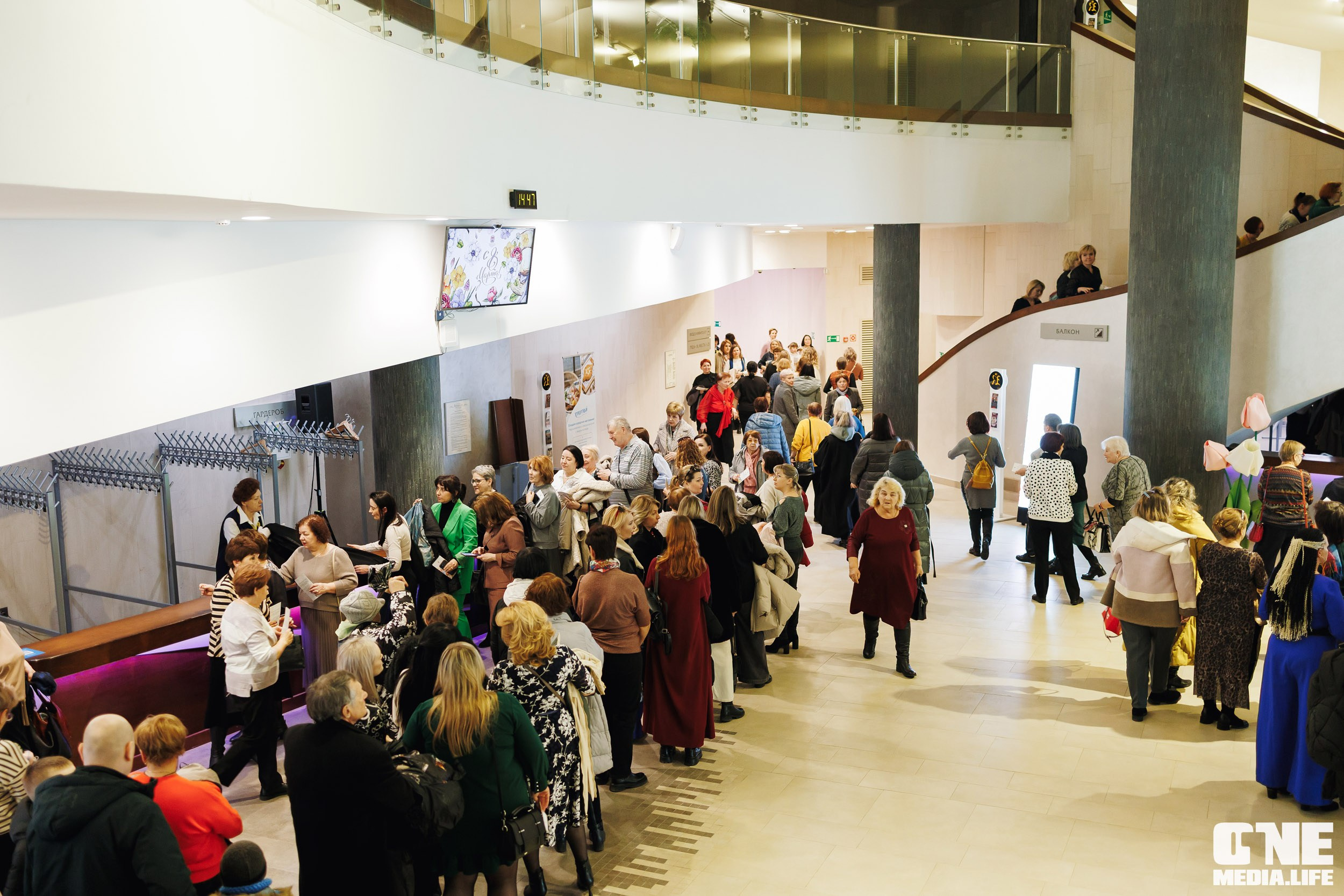 Фоторепортаж из Янтарь Холла. One Media Life: фоторепортажи, фотоотчеты с мероприятий и заведений