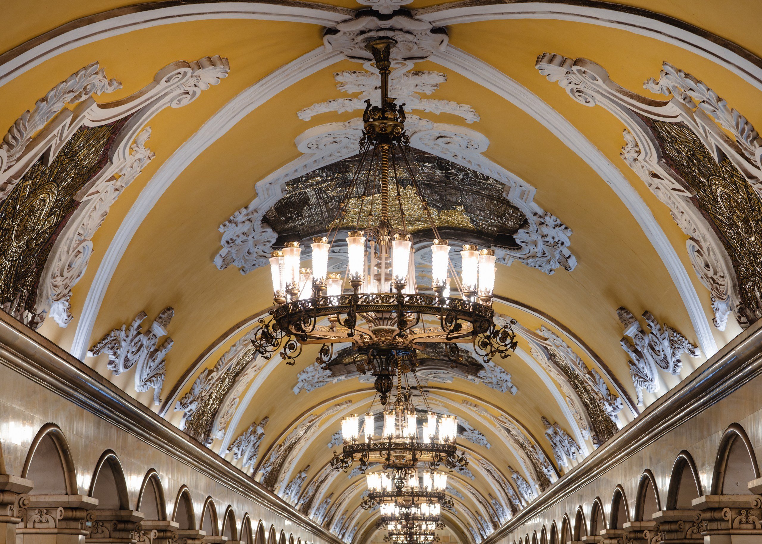 Парадные залы подземного дворца. П&П — Полезное с Приятным. Фотоэкскурсии — Москва на память. Экскурсовод и фотограф в Москве. Увези столицу в своём альбоме!