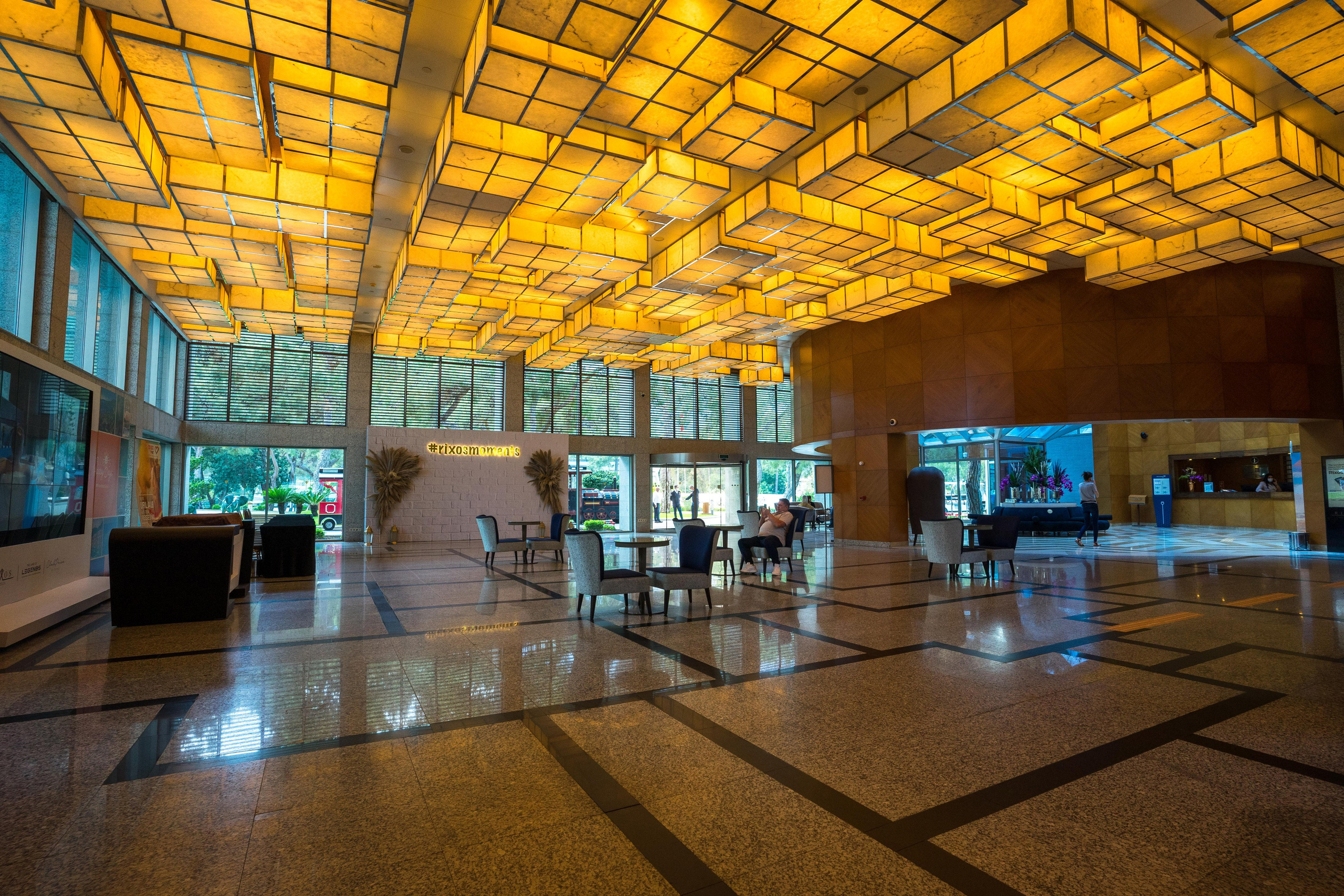 Фотограф в отель.Москва. Каталожная и промышленная съемка в Москве Александр Плонский