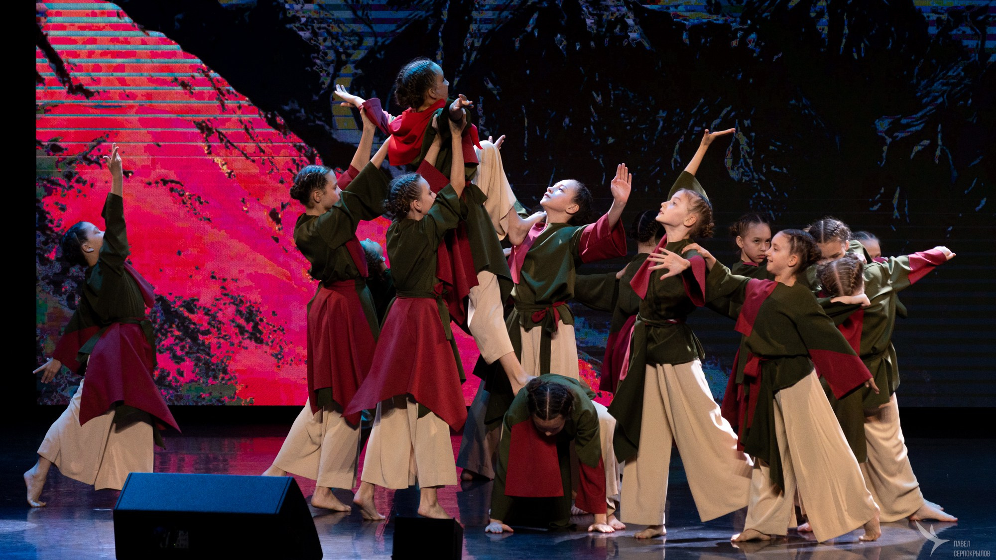 ТАНЕЦ — ЭТО ПО ЛЮБВИ. Репортажный фотограф в Казани Павел Серпокрылов