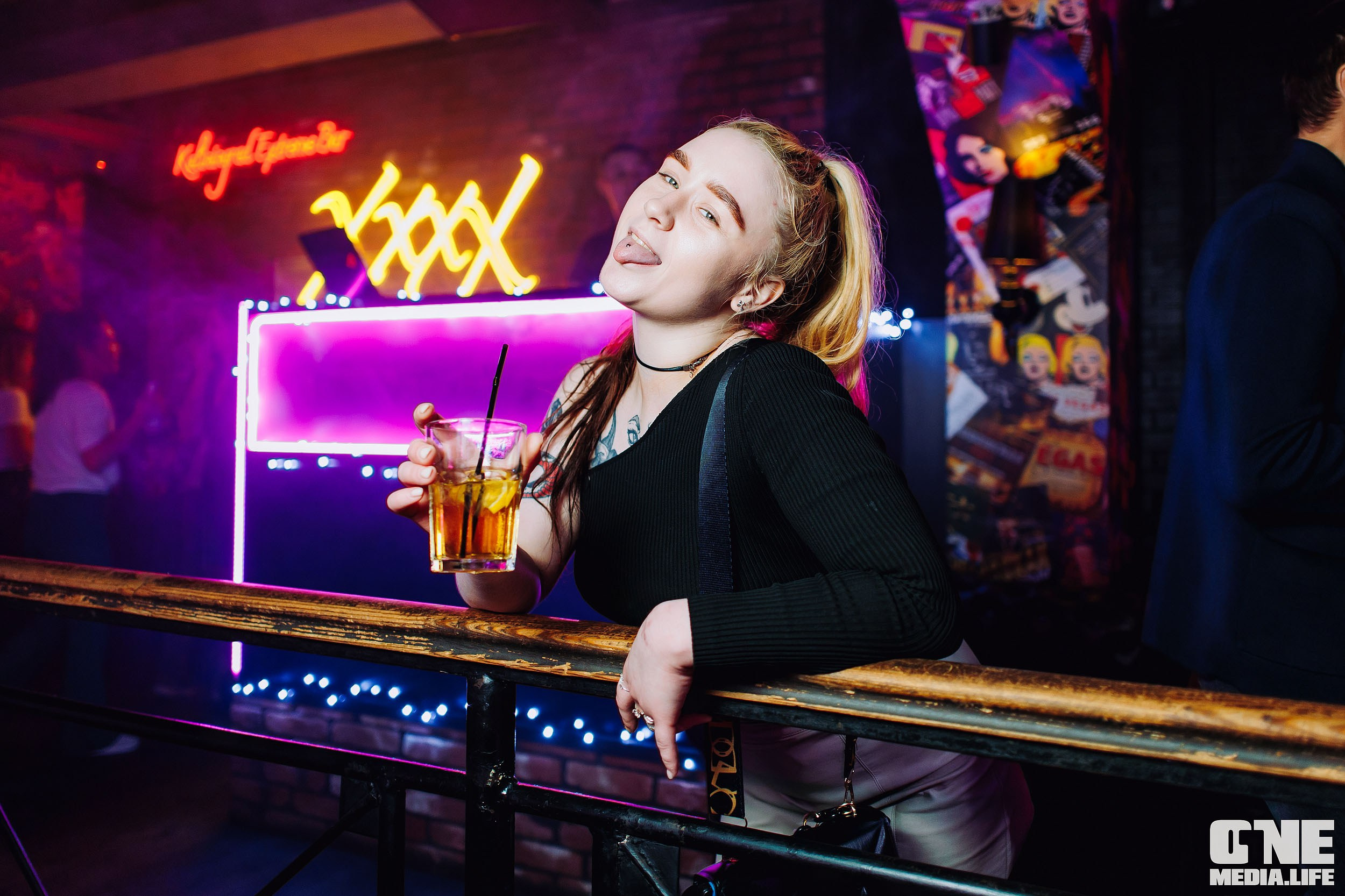 Фоторепортаж из бара XxxX. One Media Life: фоторепортажи, фотоотчеты с мероприятий и заведений