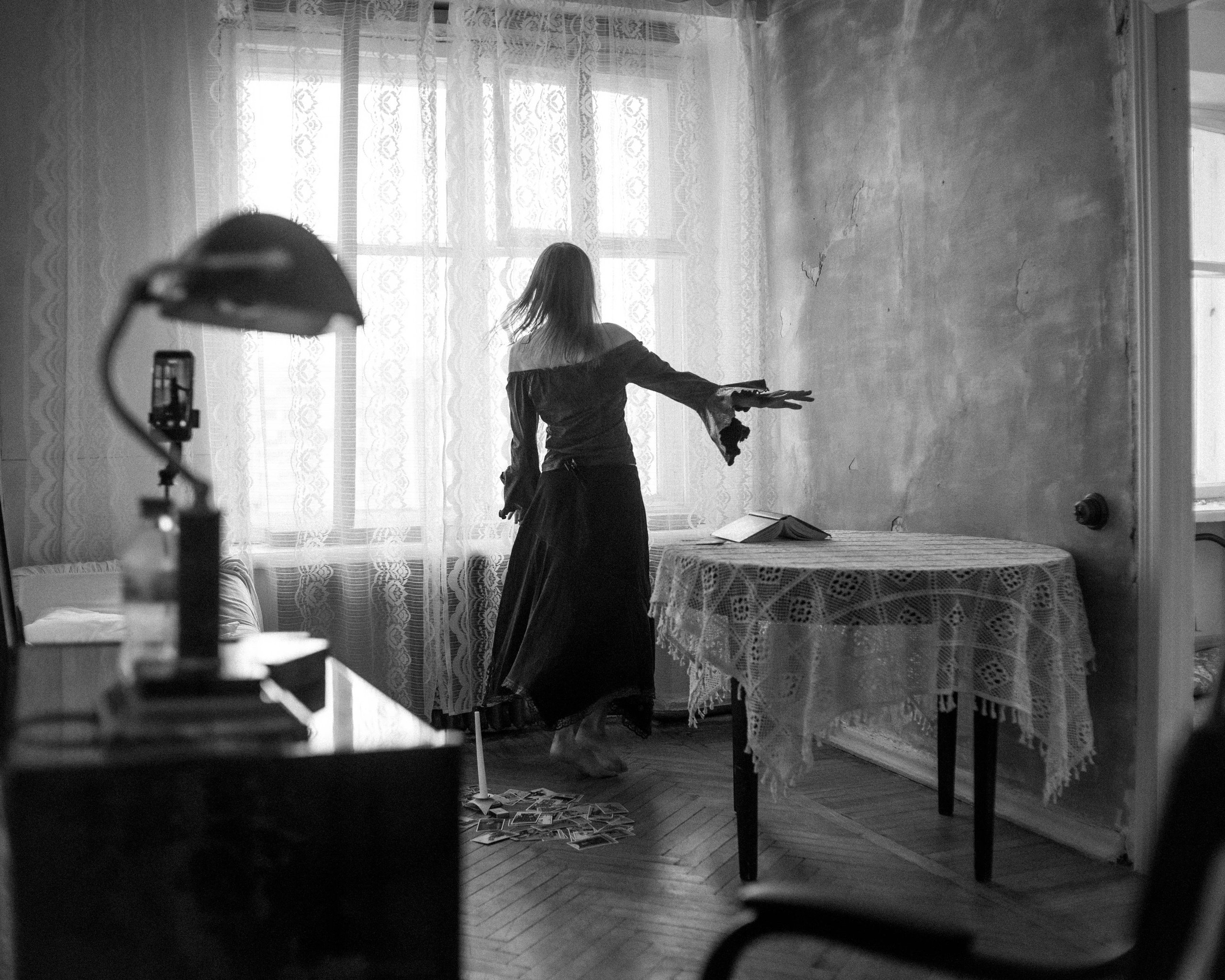 Аня. Женский фотограф. Создатель украшений ручной работы. Модель