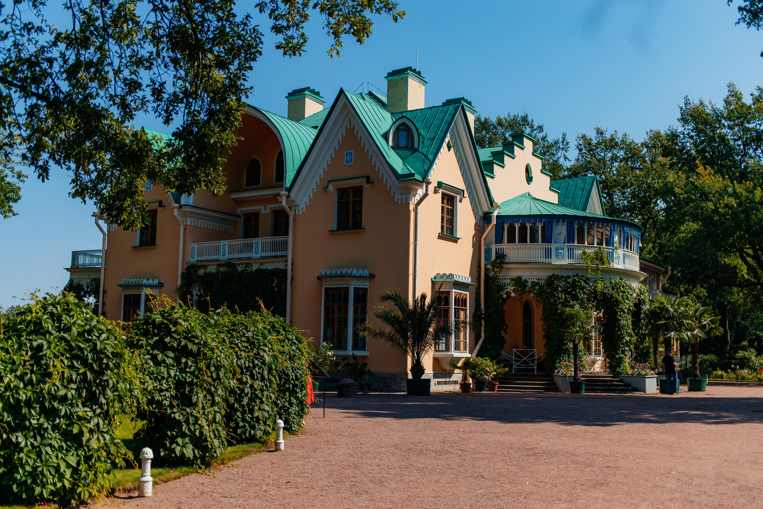 ФОТОСЕССИЯ В ПЕТЕРГОФЕ. ГДЕ СНИМАТЬ В ПЕТЕРГОФЕ