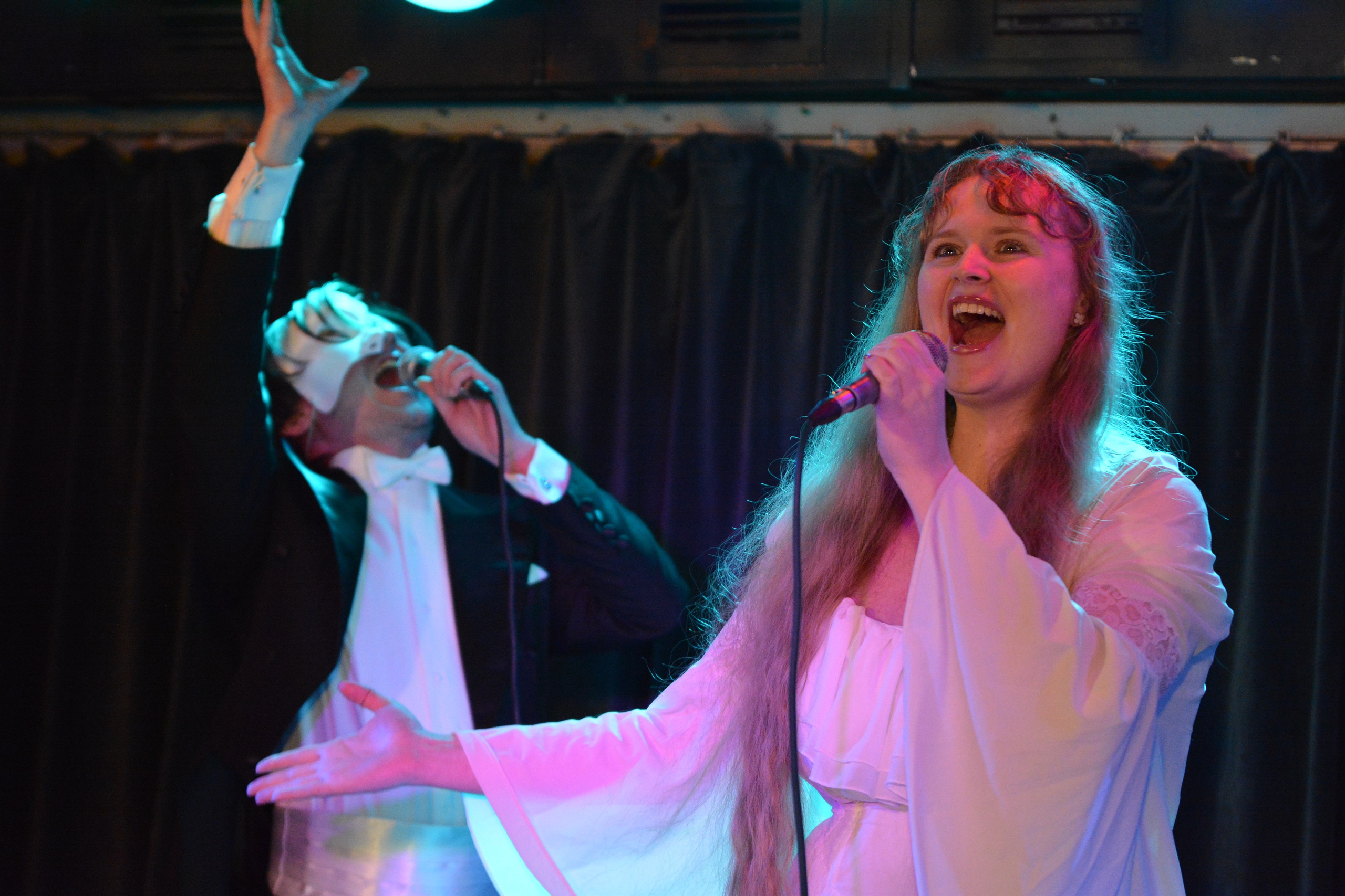 F/8 and be there — оказаться в нужном месте и поймать момент