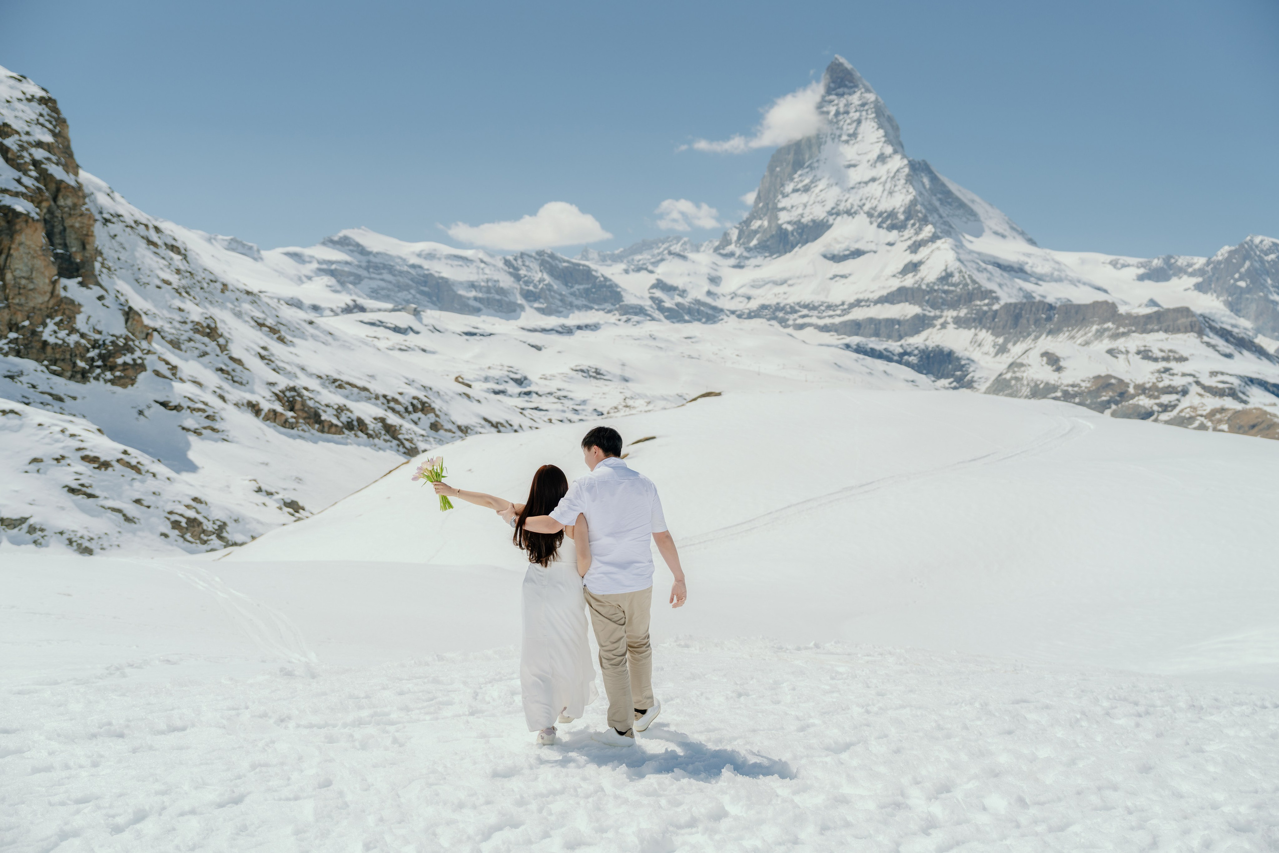 Wedding Photography elopement in Switzerland Europe. Professional Wedding Photographer Geneva & Romande Switzerland | Tanya Creator