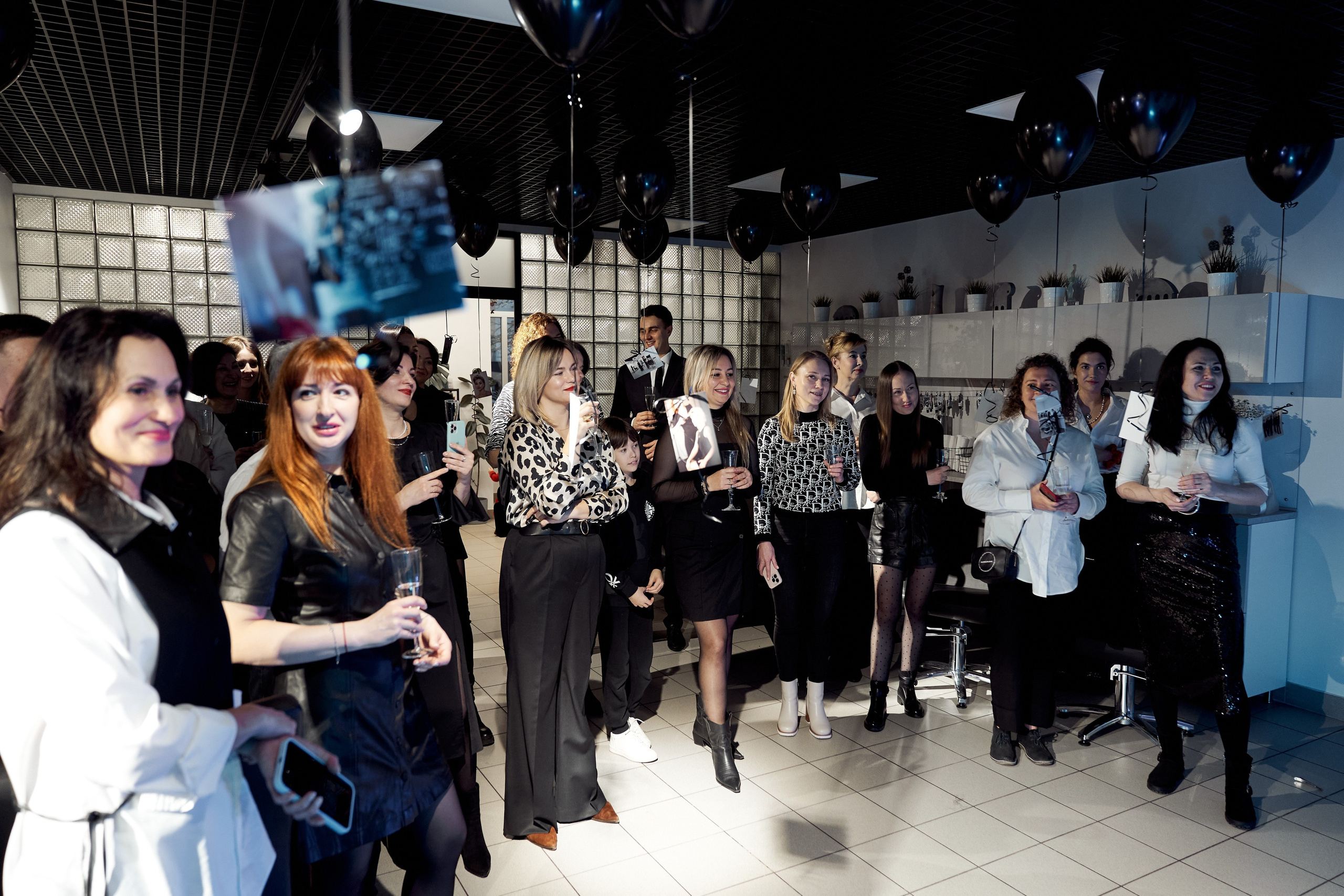 • салон ЛАК. 10 лет. Фоторепортаж мероприятия. Фотограф, индивидуальные женские, мужские фотосессии в Ростове-на-Дону