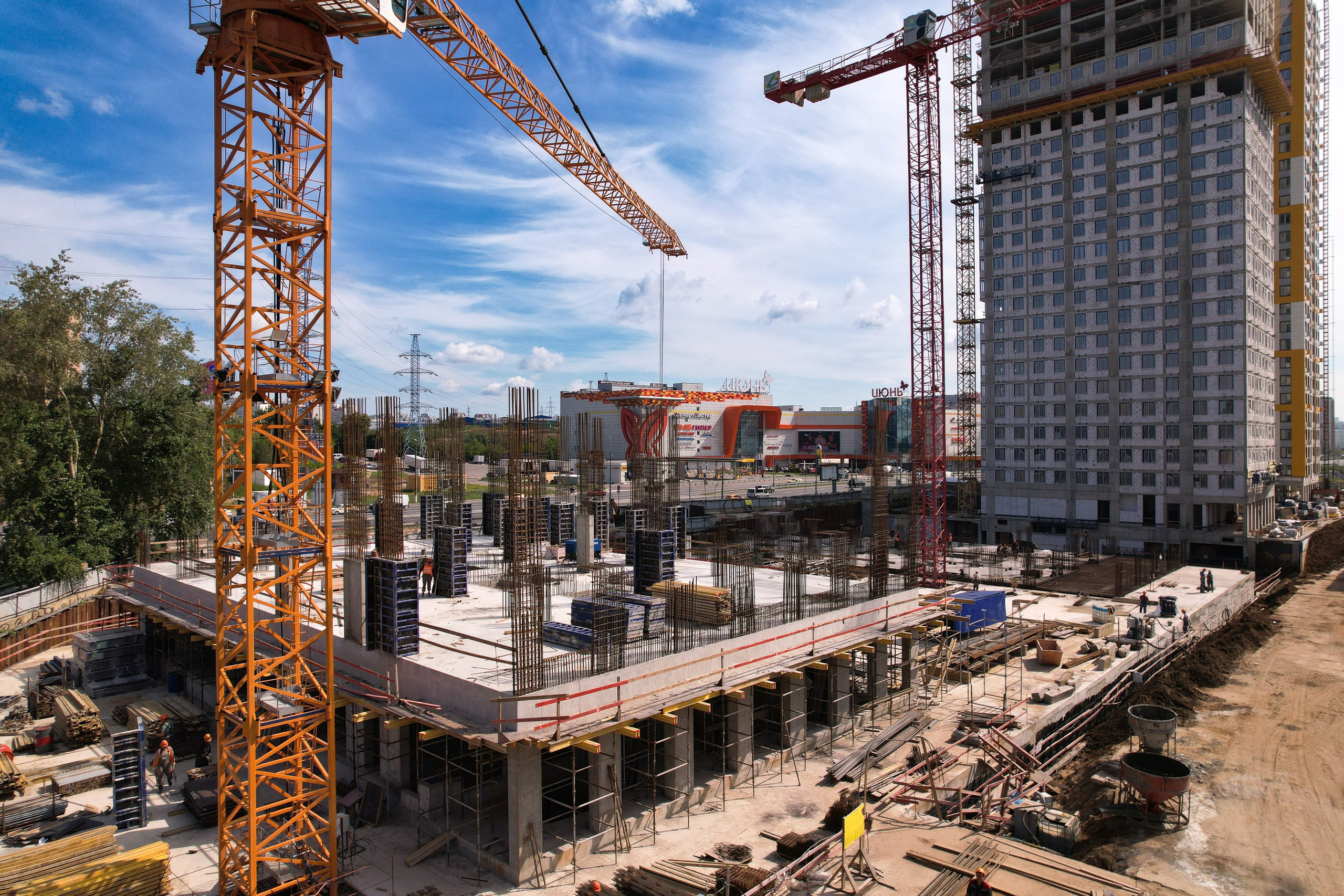 Архитектура и недвижимость. Ход строительства. Съемка с дрона. Профессиональное решение для частных лиц и бизнеса