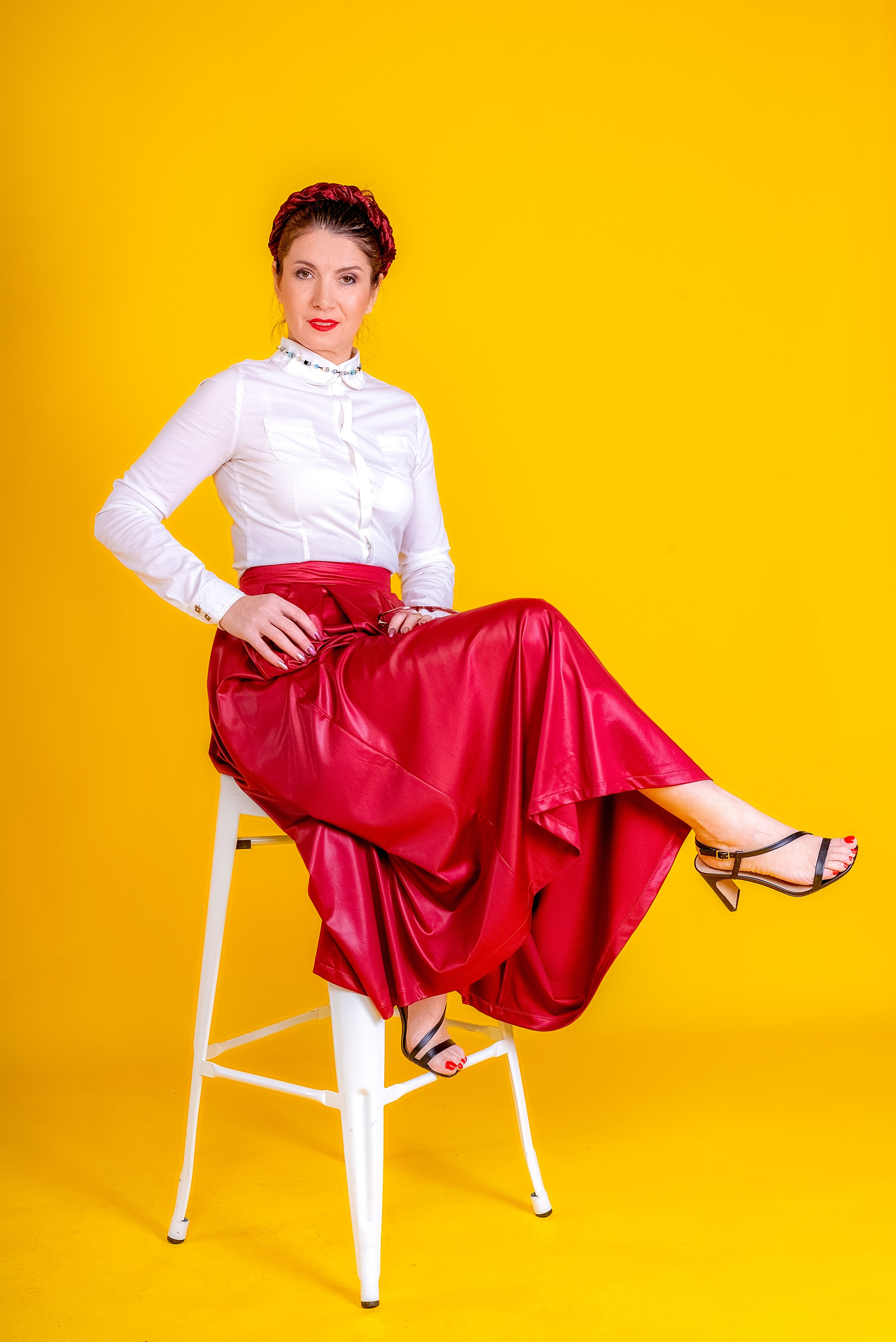 модель ,одежда ,дизайнерская одежда , позирование , модельные снепы , портфолио , модельное портфолио , фото модели . модель , студия , свет ,эмоция ,харизма .