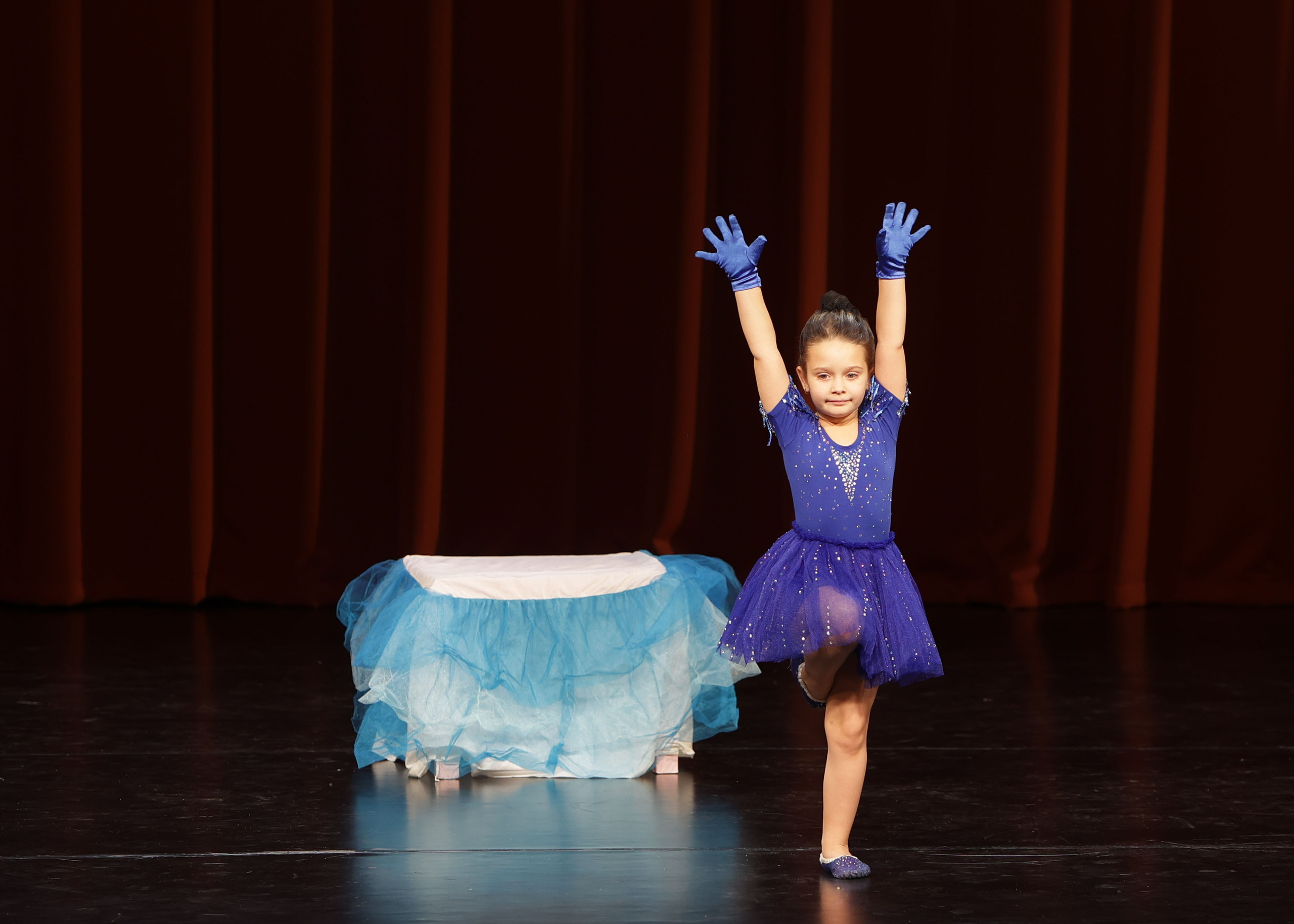 Фестиваль хореографического искусства «КУБОК ЛЕГЕНДЫ — 2025». Выпускные альбомы и школьный фотограф в Подольске, Троицке, Щербинке, Москве и Московской области