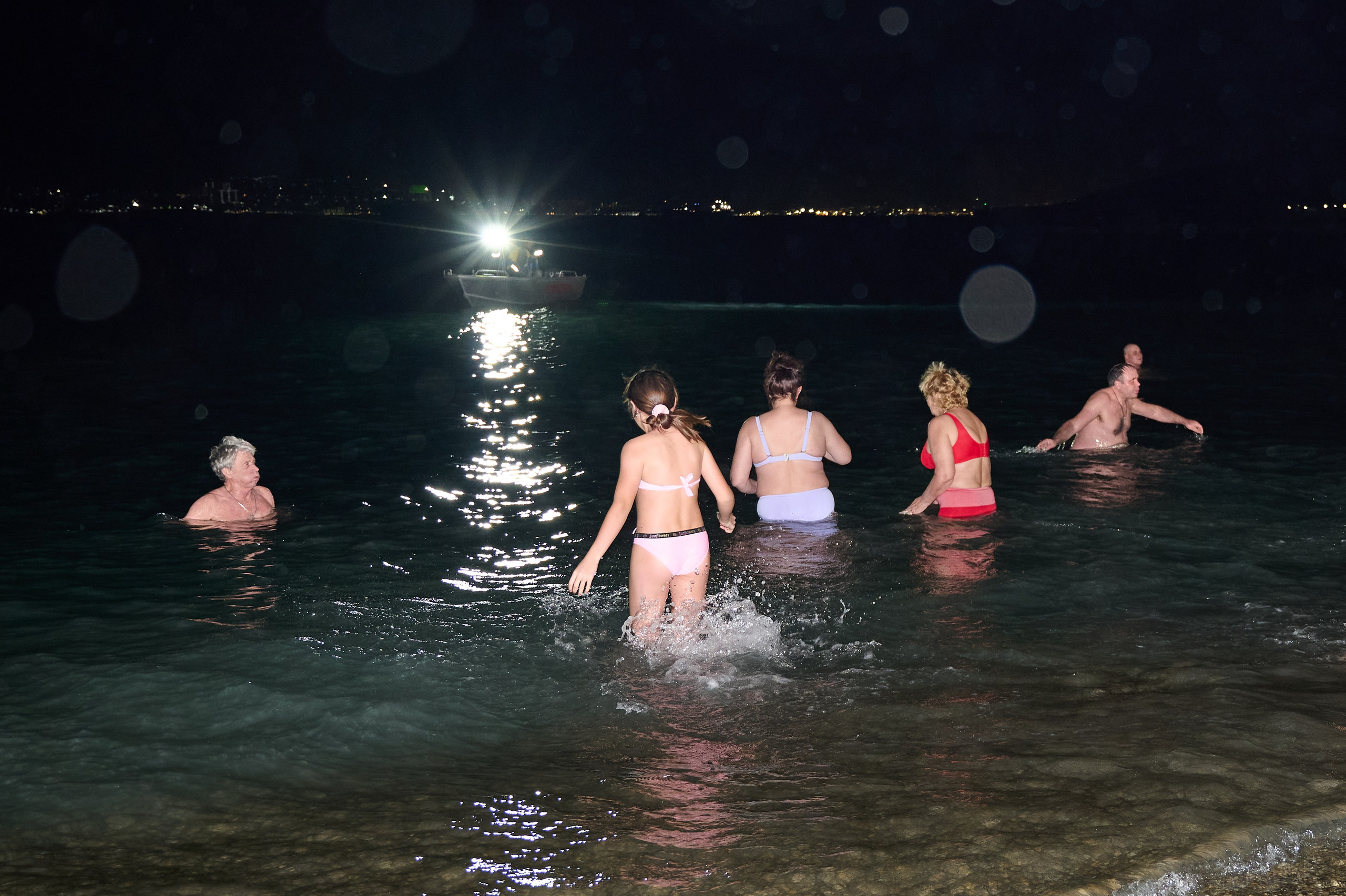 Крещенские купания. Жизнь курорта Кабардинка в фотографиях