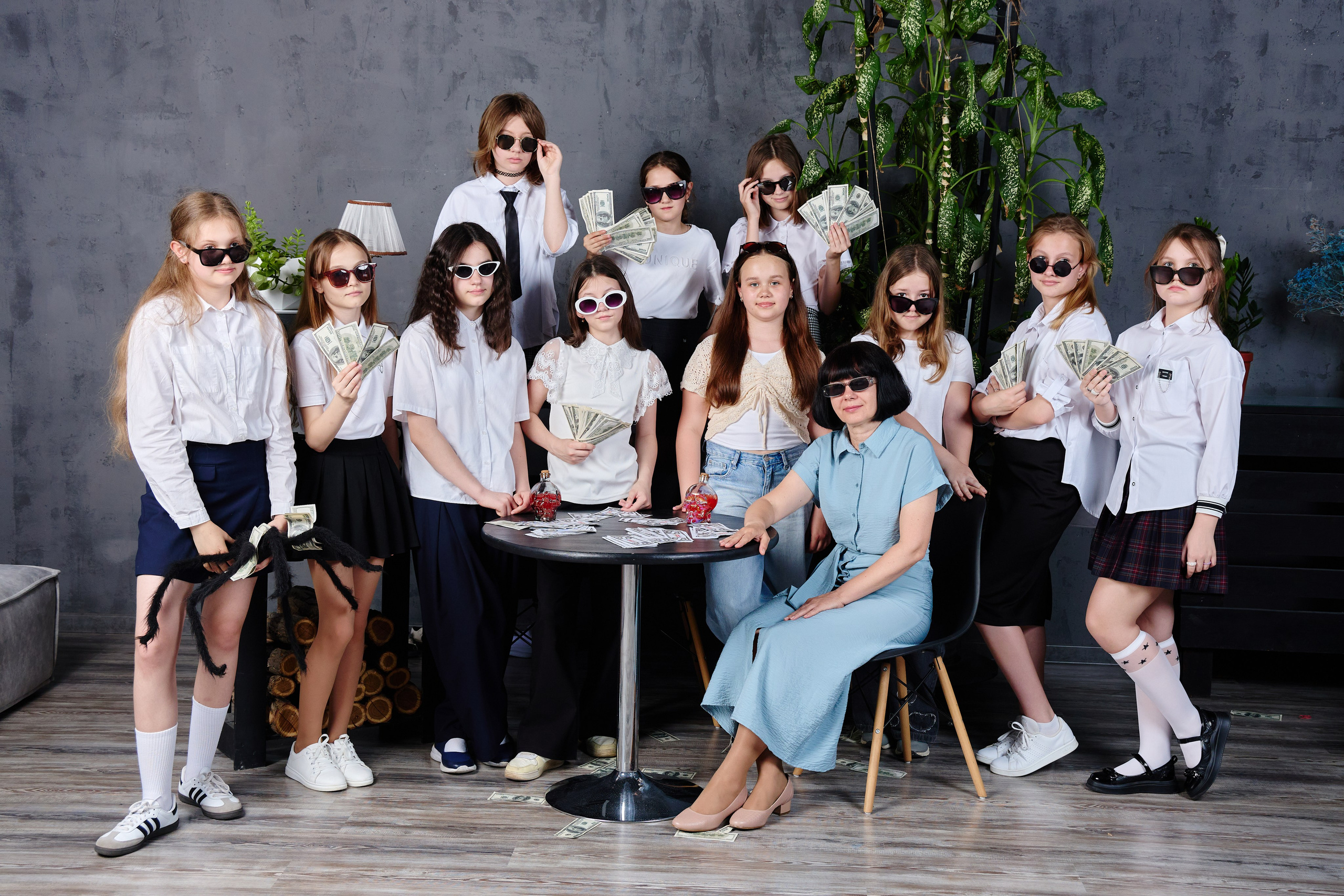 Съемка 5 класс Dark Loft. Фотограф Выпускные альбомы Таганрог Сергей Коробченко