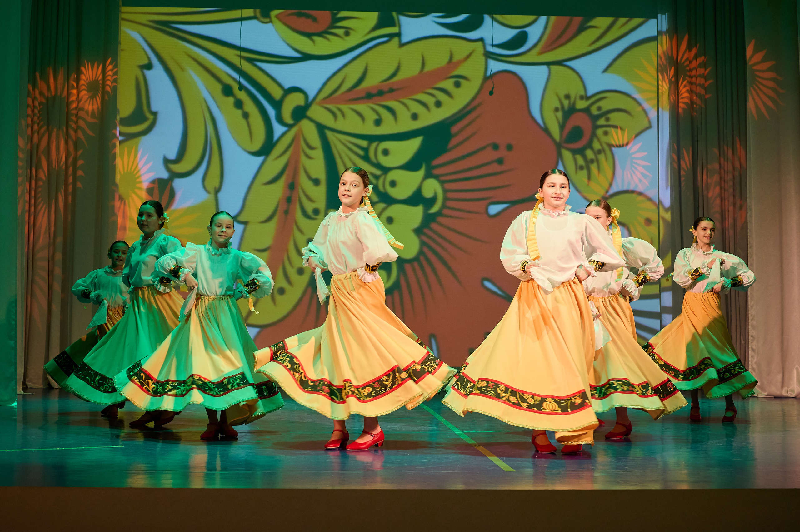 23 февраля Марьина роща. Жизнь курорта Кабардинка в фотографиях