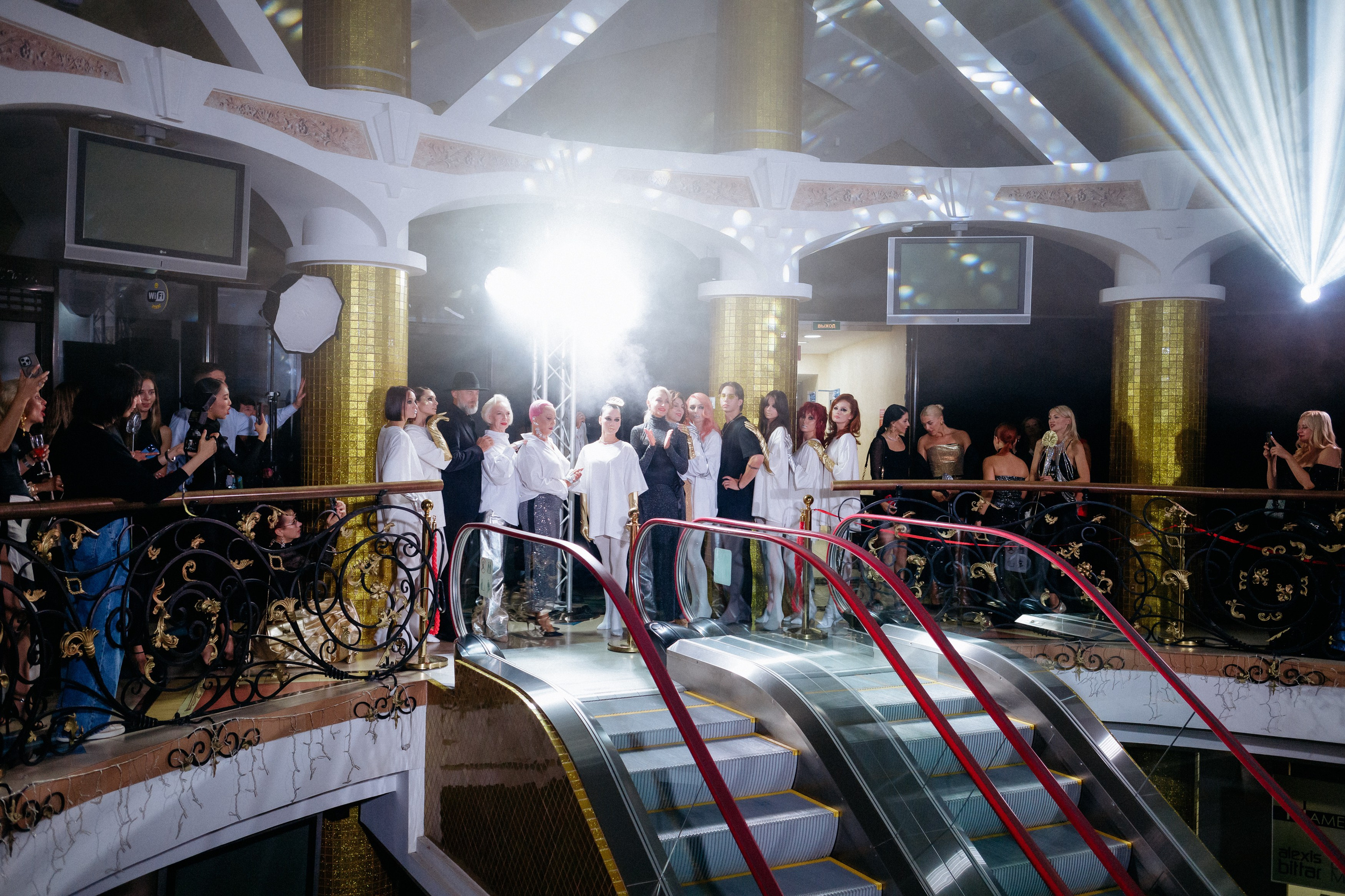 20 лет студии красоты Юлии Харченко. СВОИ. ФОТООТЧЕТЫ-СОБЫТИЯ-МЕСТА