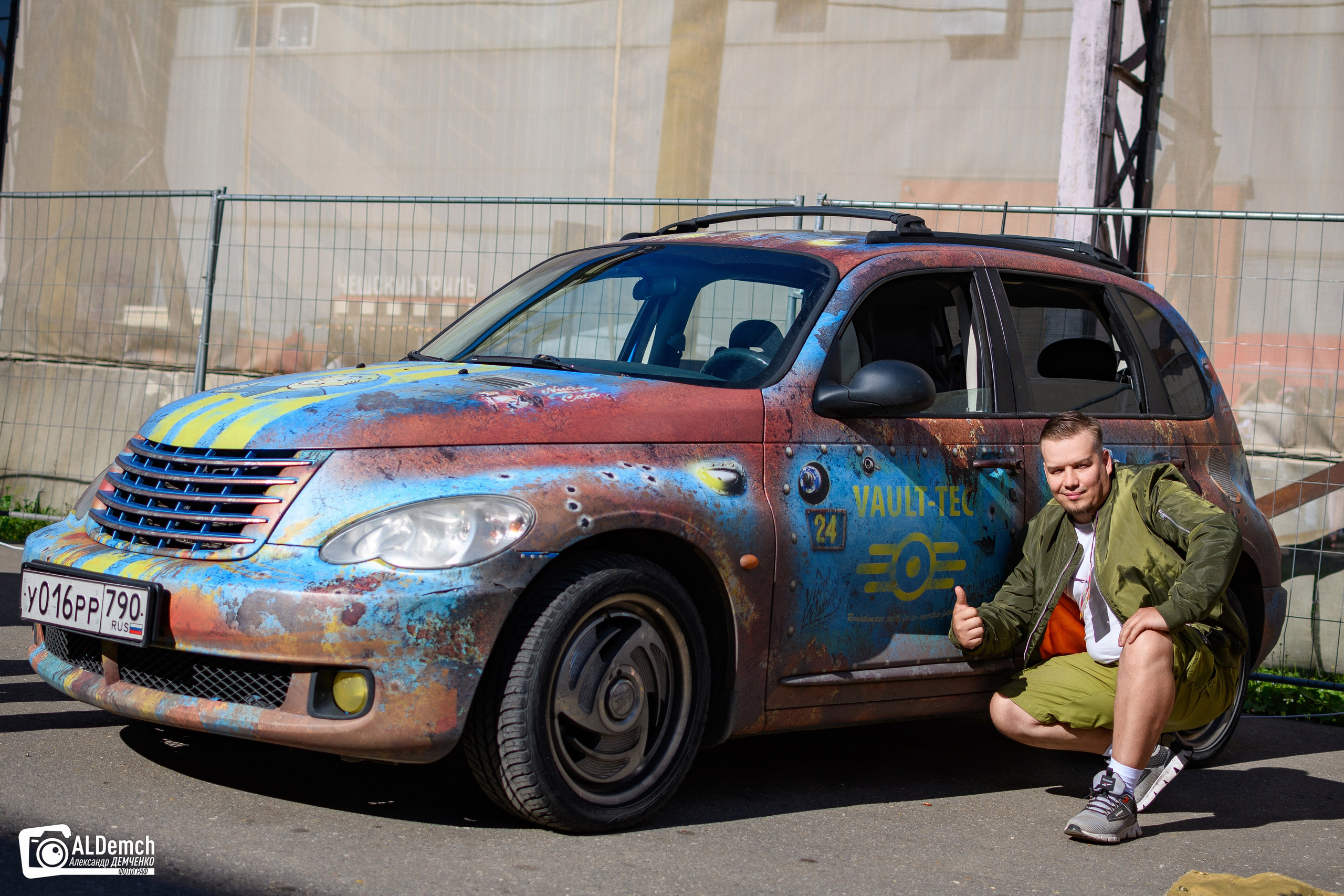 Фотосессия в Москве фотографа на ВДНХ для Ивана Юрчева