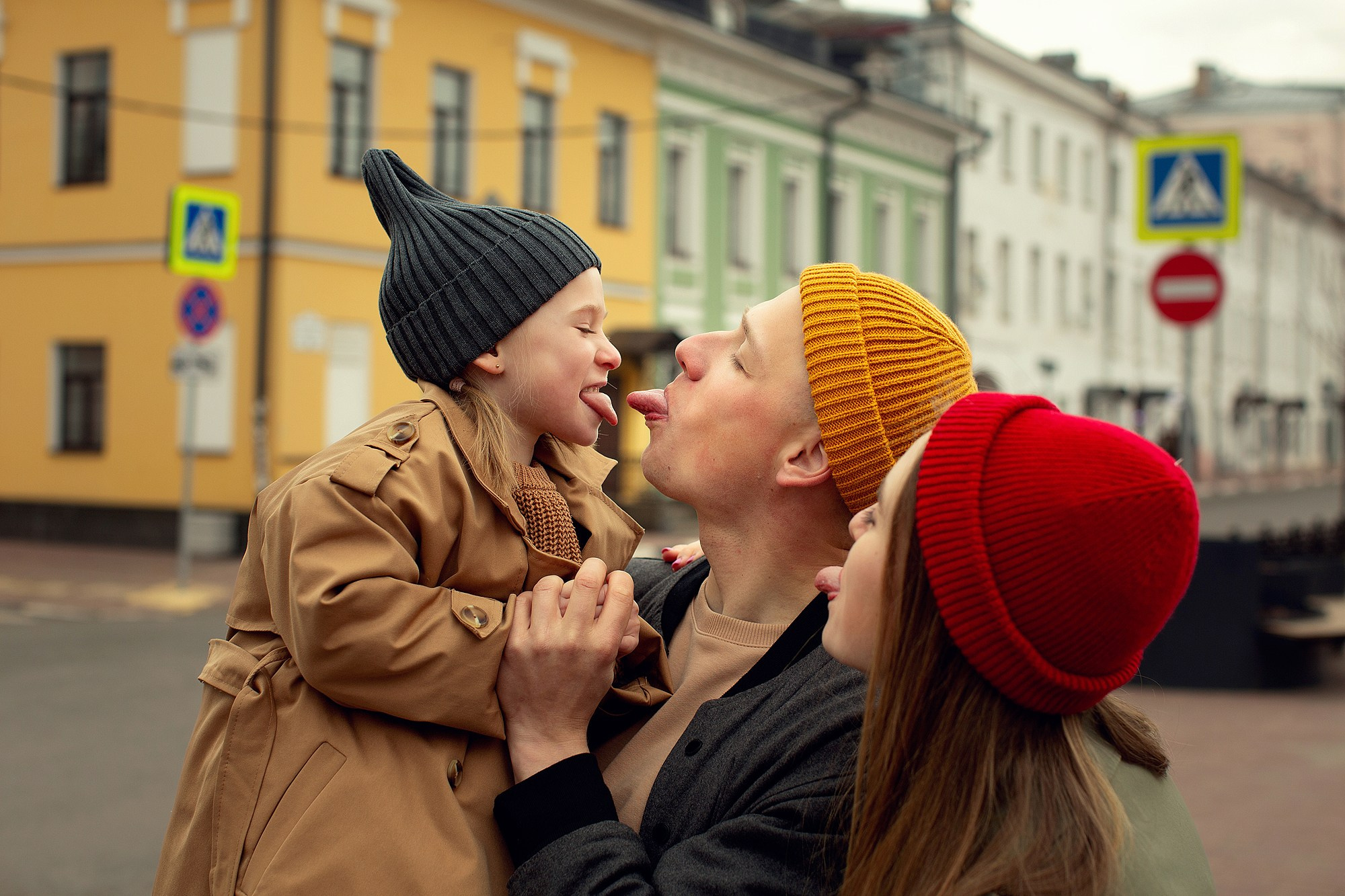 Яркая городская фотопрогулка семьи в ожидании второго малыша. Tatyana Nadezhdina Family photographer