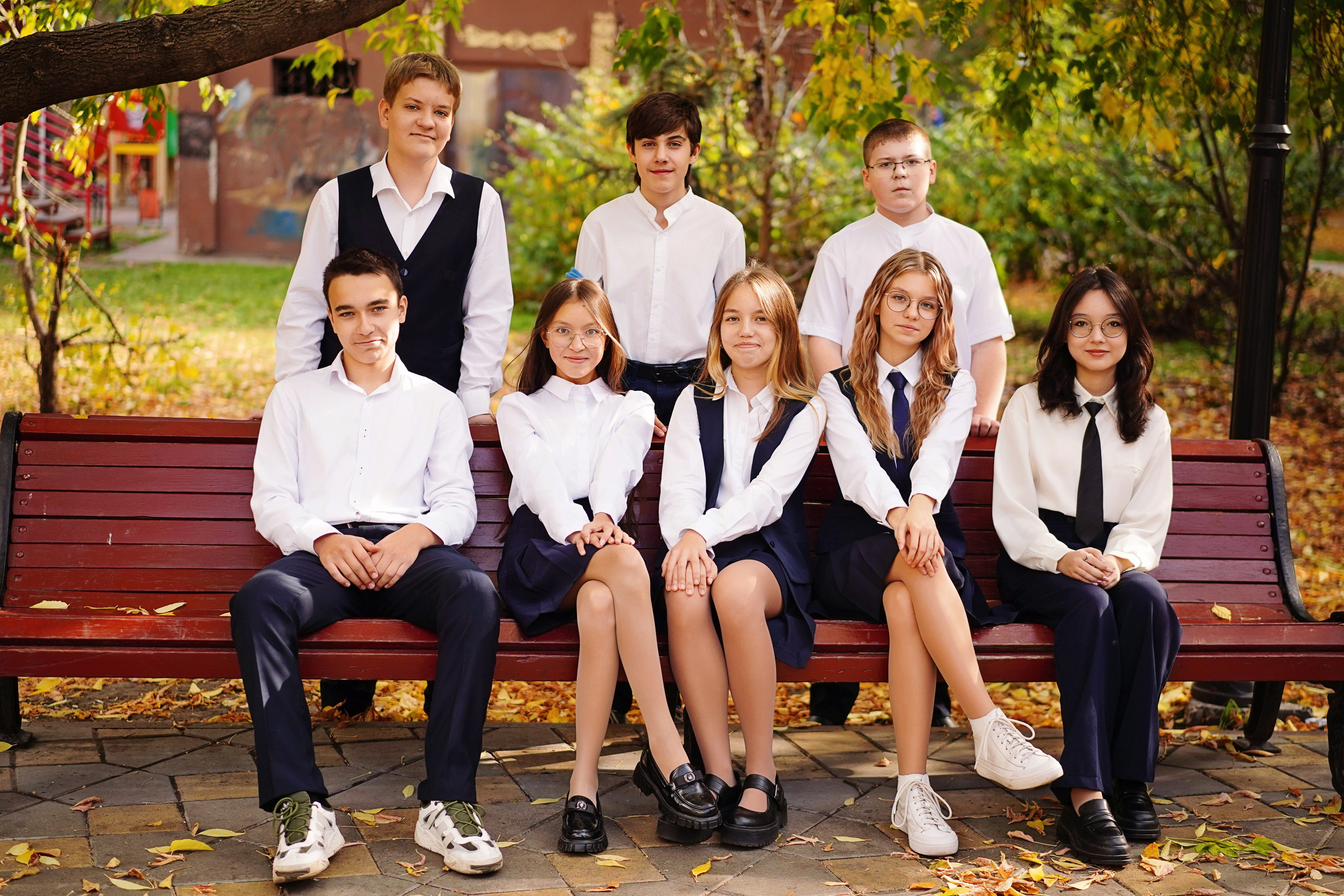 Виньетка + портреты. GOTRA — выпускные альбомы в Тюмени