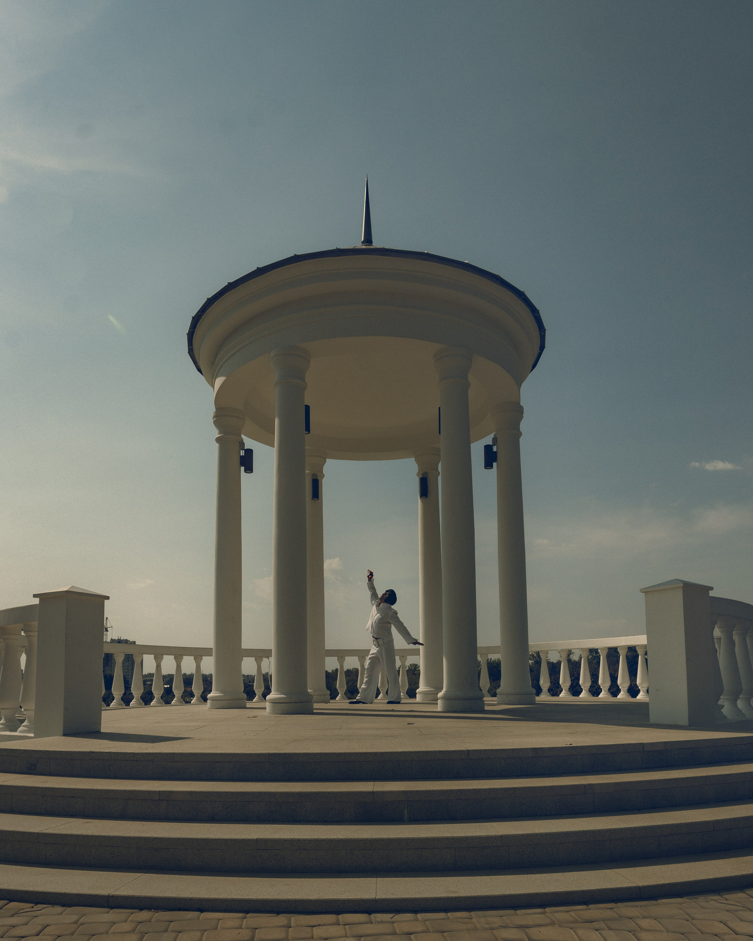 ПО ГОРОДУ ВМЕСТЕ. Антон Тимошевский, профессиональный портретный фотограф в Москве и Орле