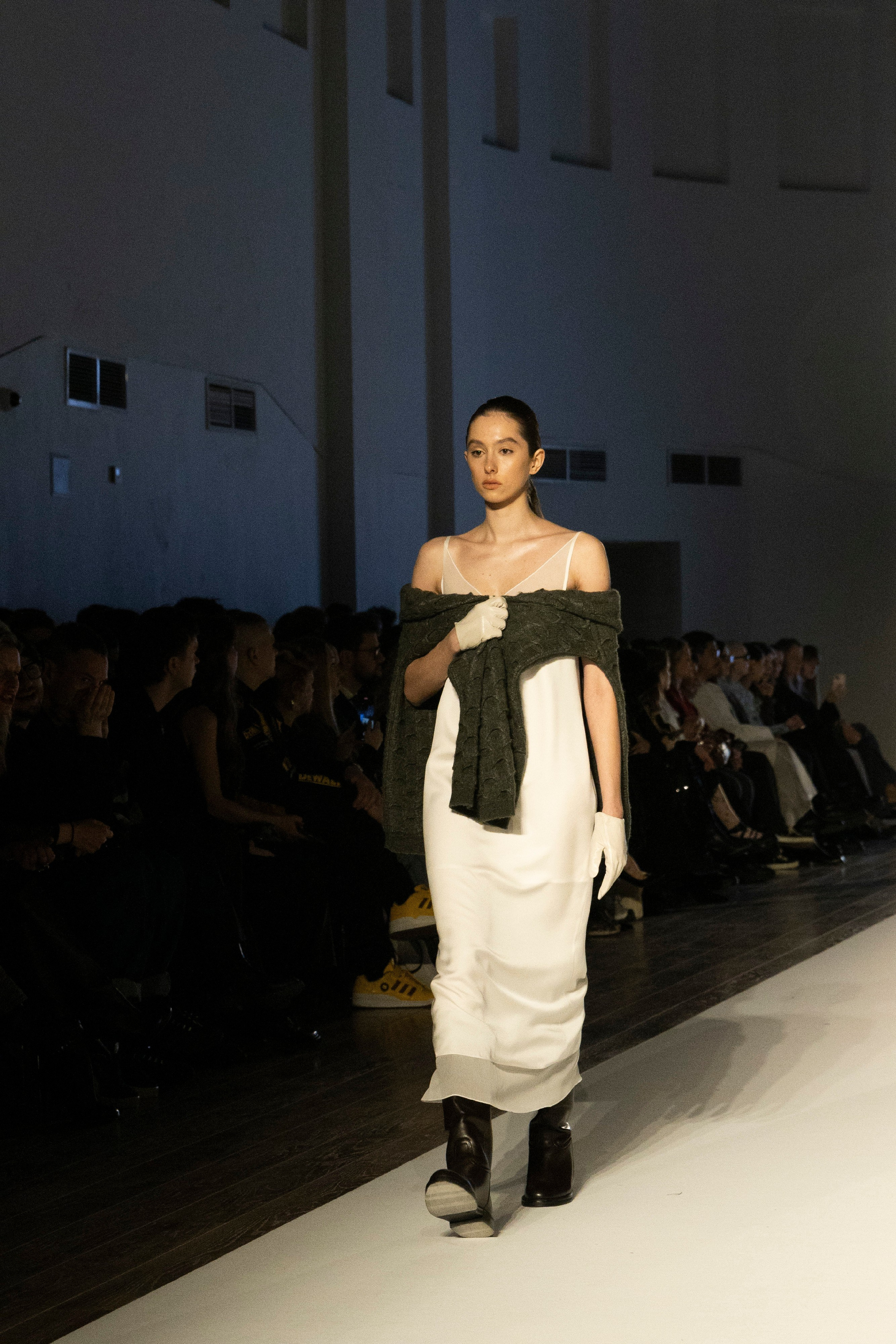 ДЛТ Собака.ru показ победителей конкурса «Новые имена в моде 2025». FOTOFAQ SKOOL г. Санкт-Петербург: очные, дистанционные и онлайн курсы фотографии