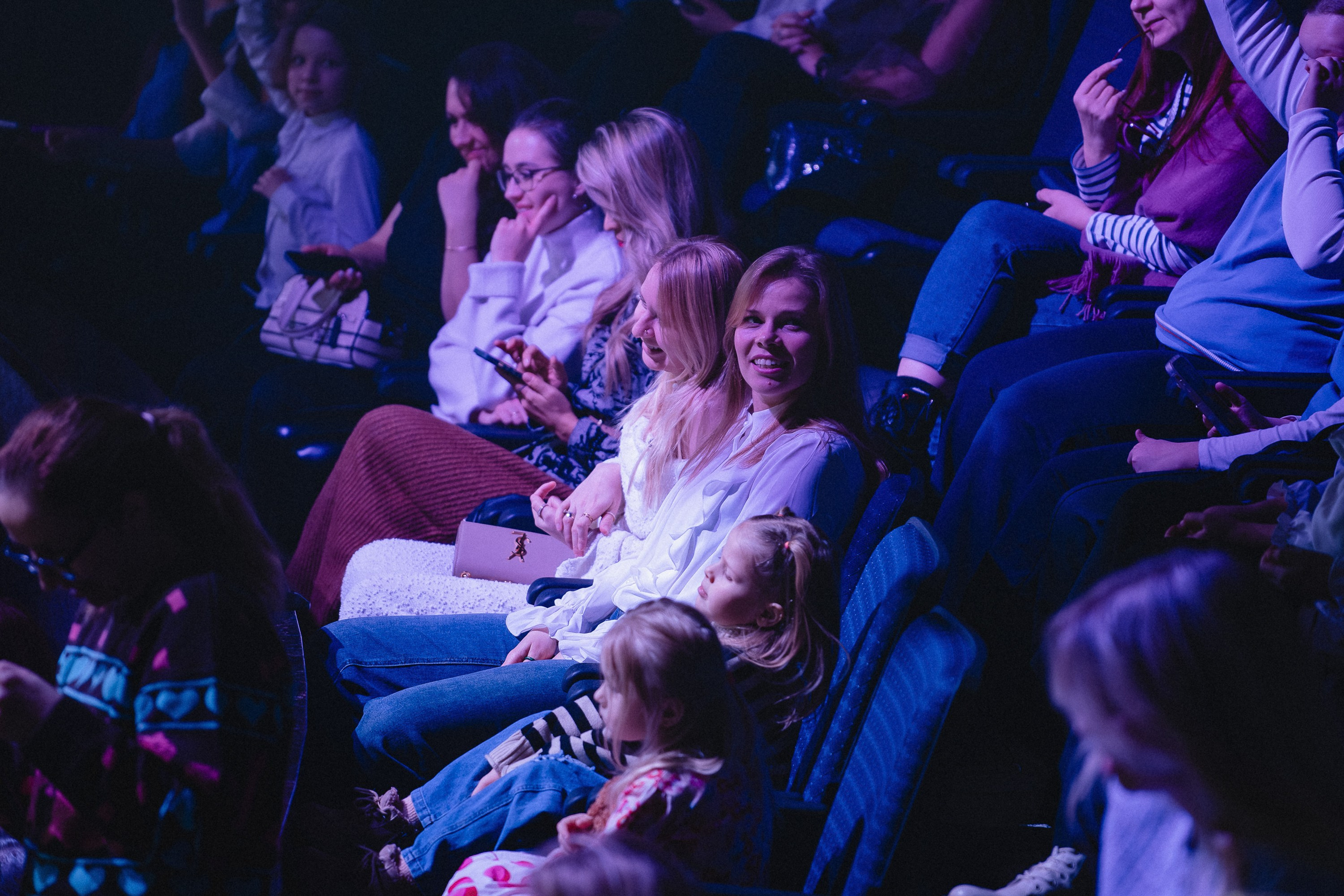 Пресс-показ шоу «Песчаная Сказка». Воробьева Ксения — Спортивный и танцевальный фотограф Новосибирск