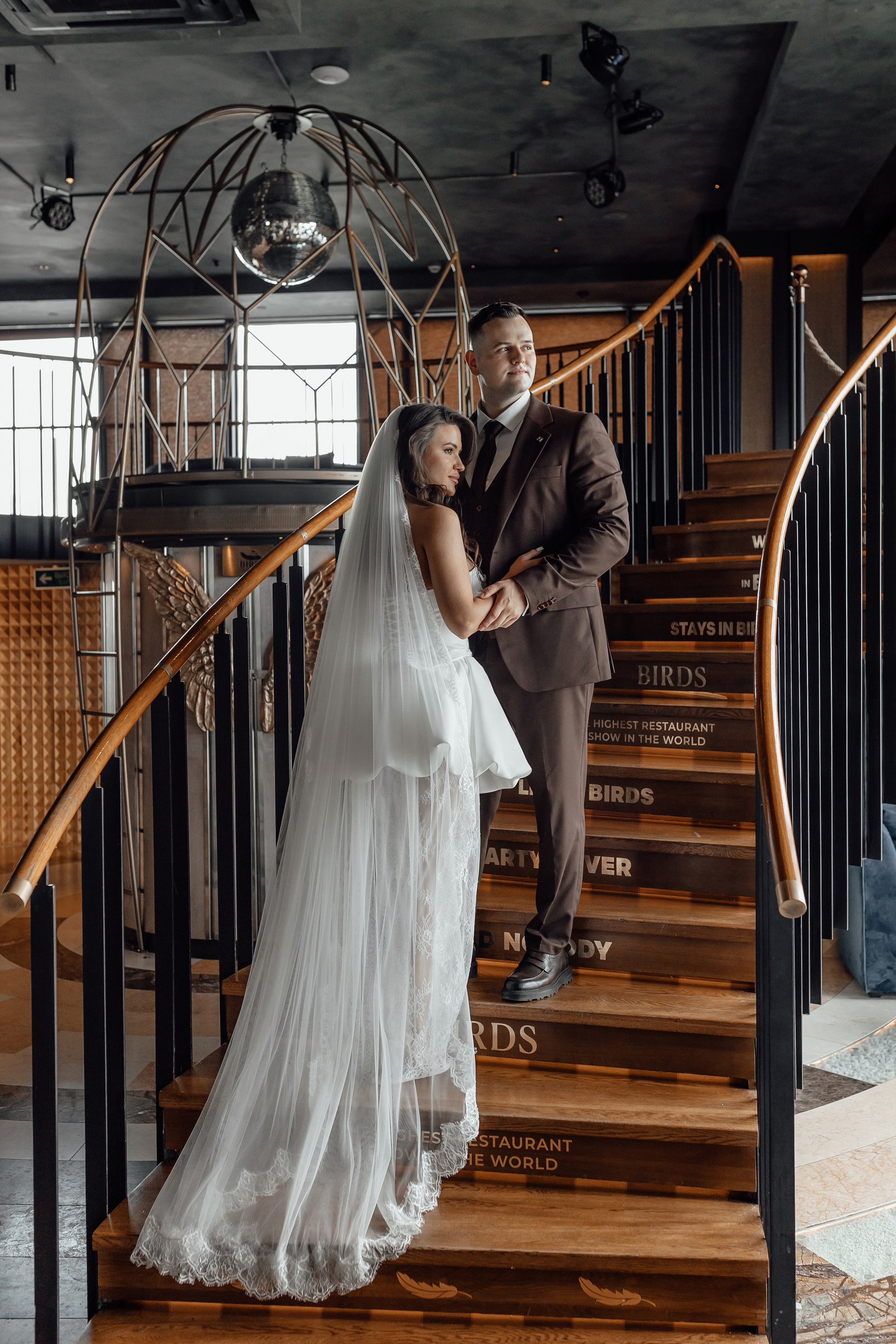 свадебная фотосессия в ресторане Birds башня Око Москва Сити