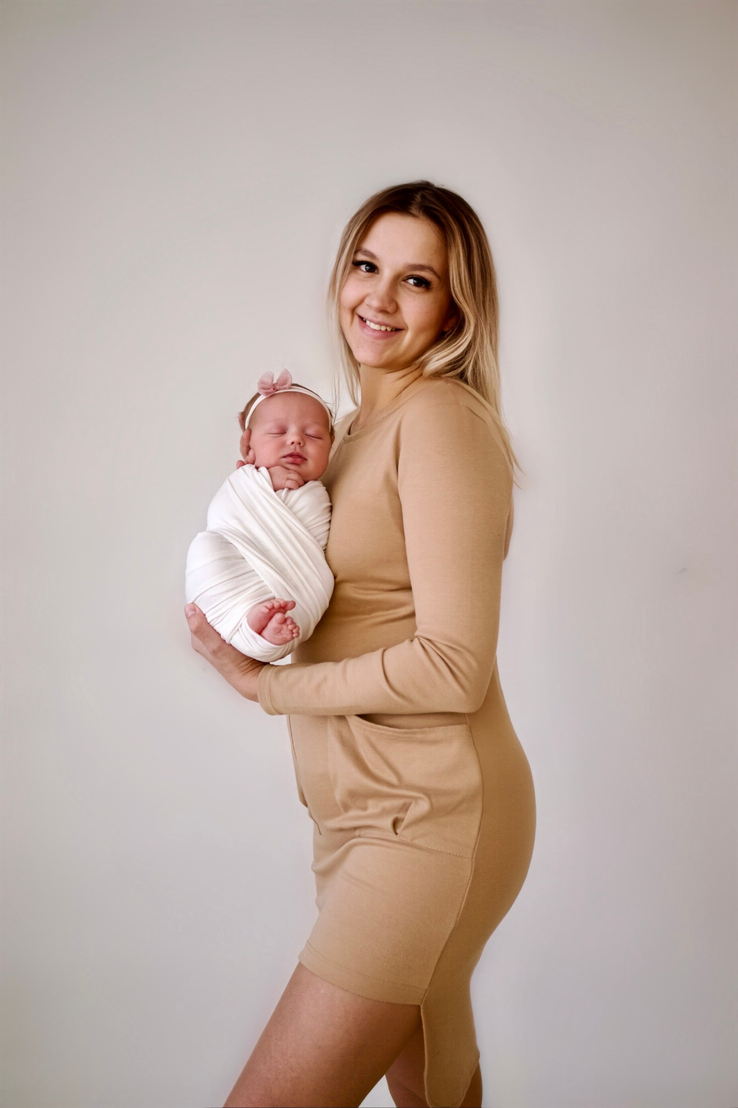 Фотограф новорождённых newborn деток до года в Кемерово Ксения Вакула