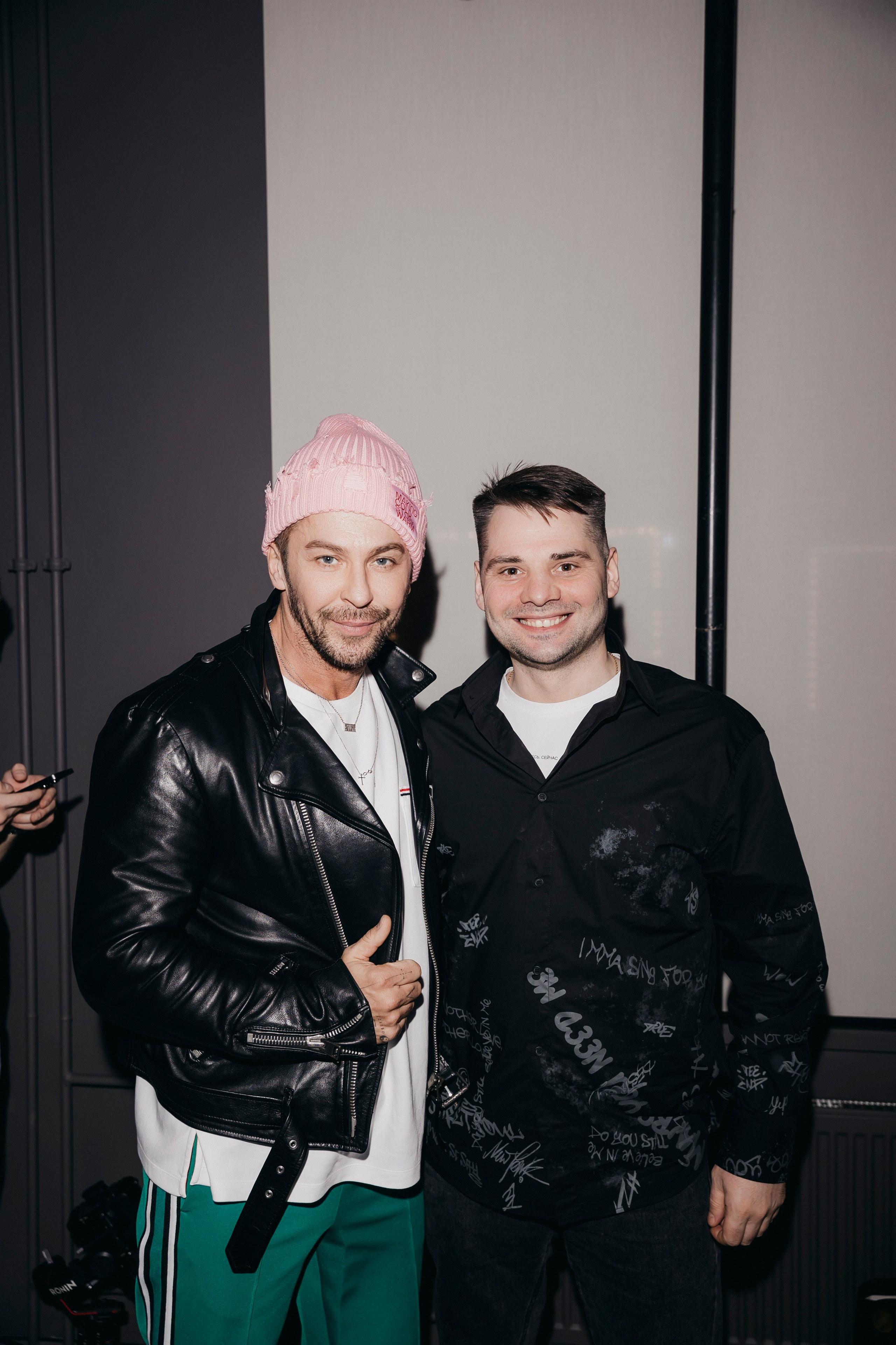 «Пробуждение» в Галерее стиля Адель. «Птичка на проводе»: информационный портал в Москве