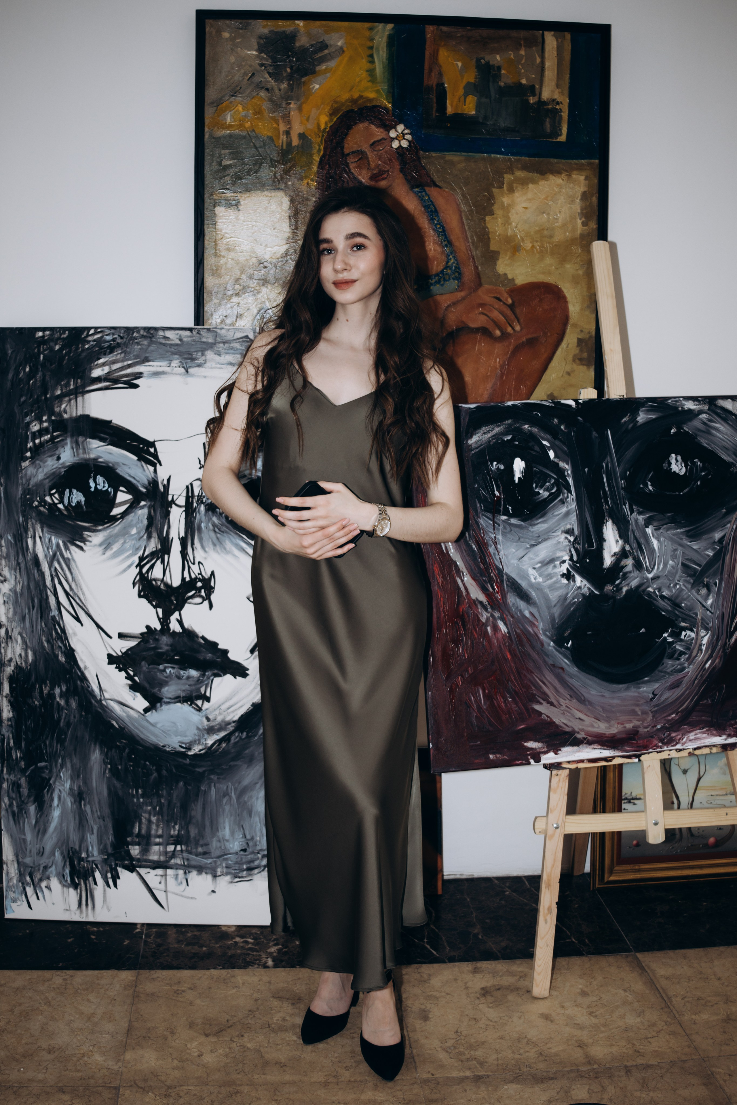 репортаж выставки художницы дарьи санатиной в москве