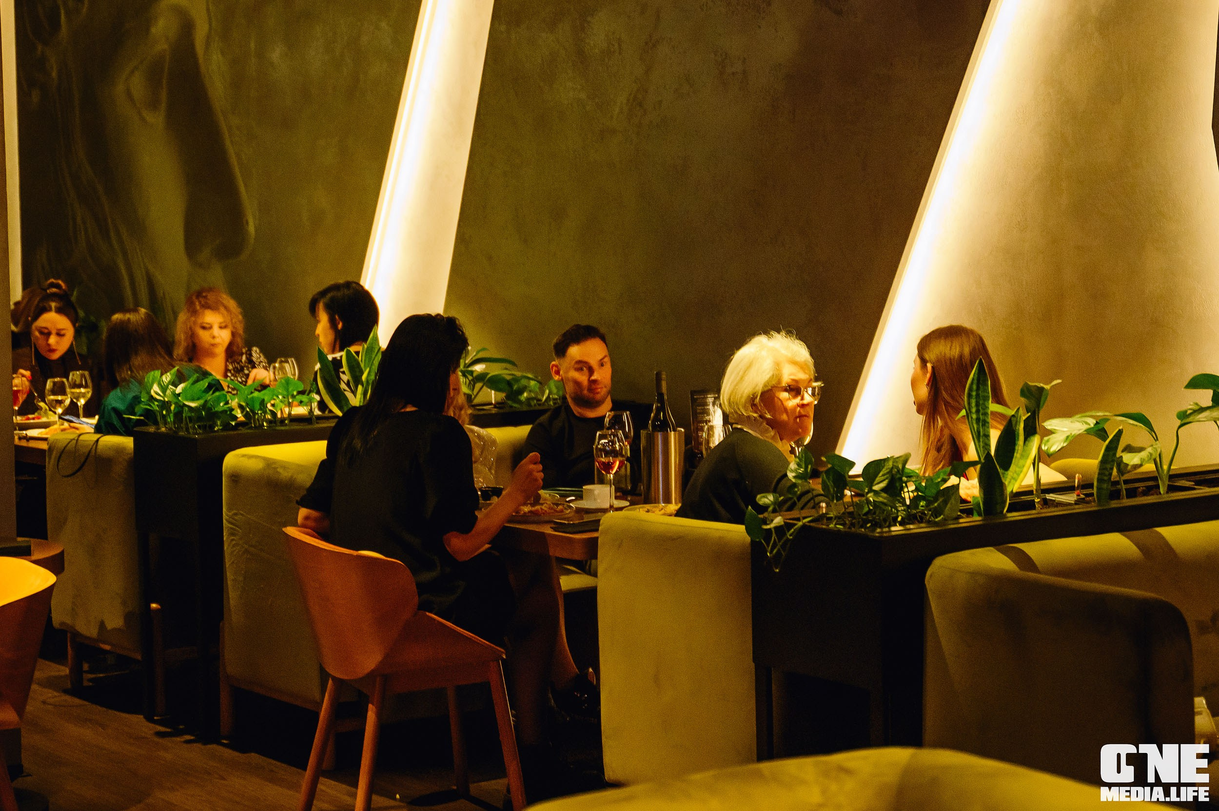 8 Марта в El Greco. One Media Life: фоторепортажи, фотоотчеты с мероприятий и заведений