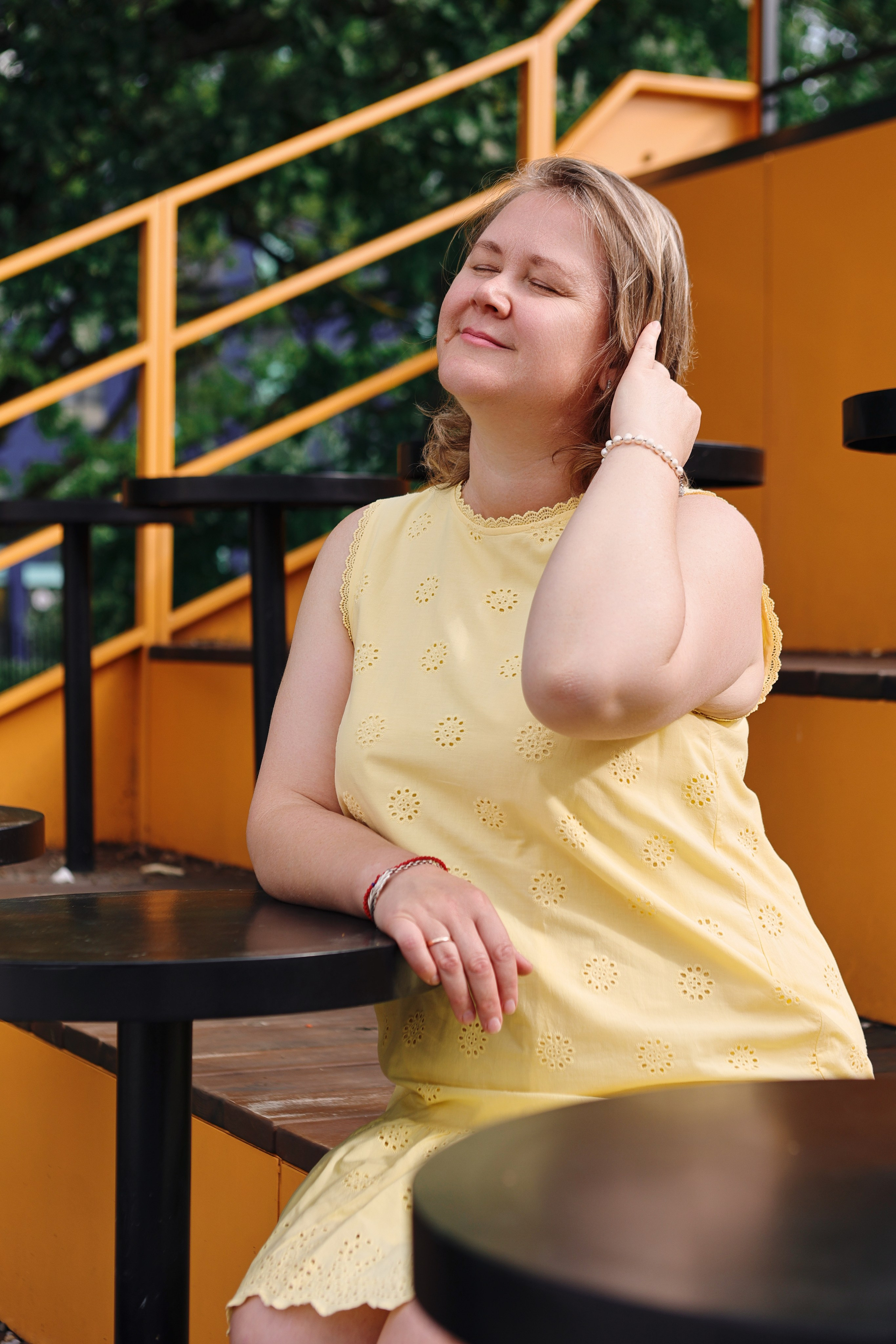 Катя в солнечном платье. Экспресс-съемка. Фотограф для вас и вашего бизнеса в Москве Альбина Никифоров