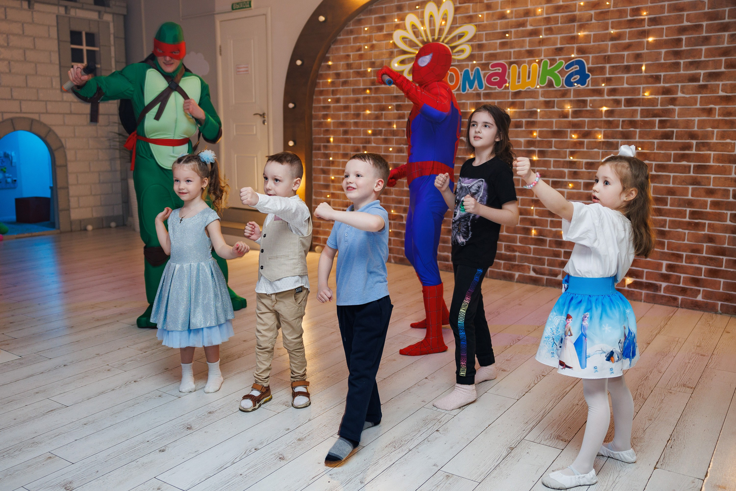 Детский день рождения в студии «Ромашка» в Оренбурге — Трансформеры