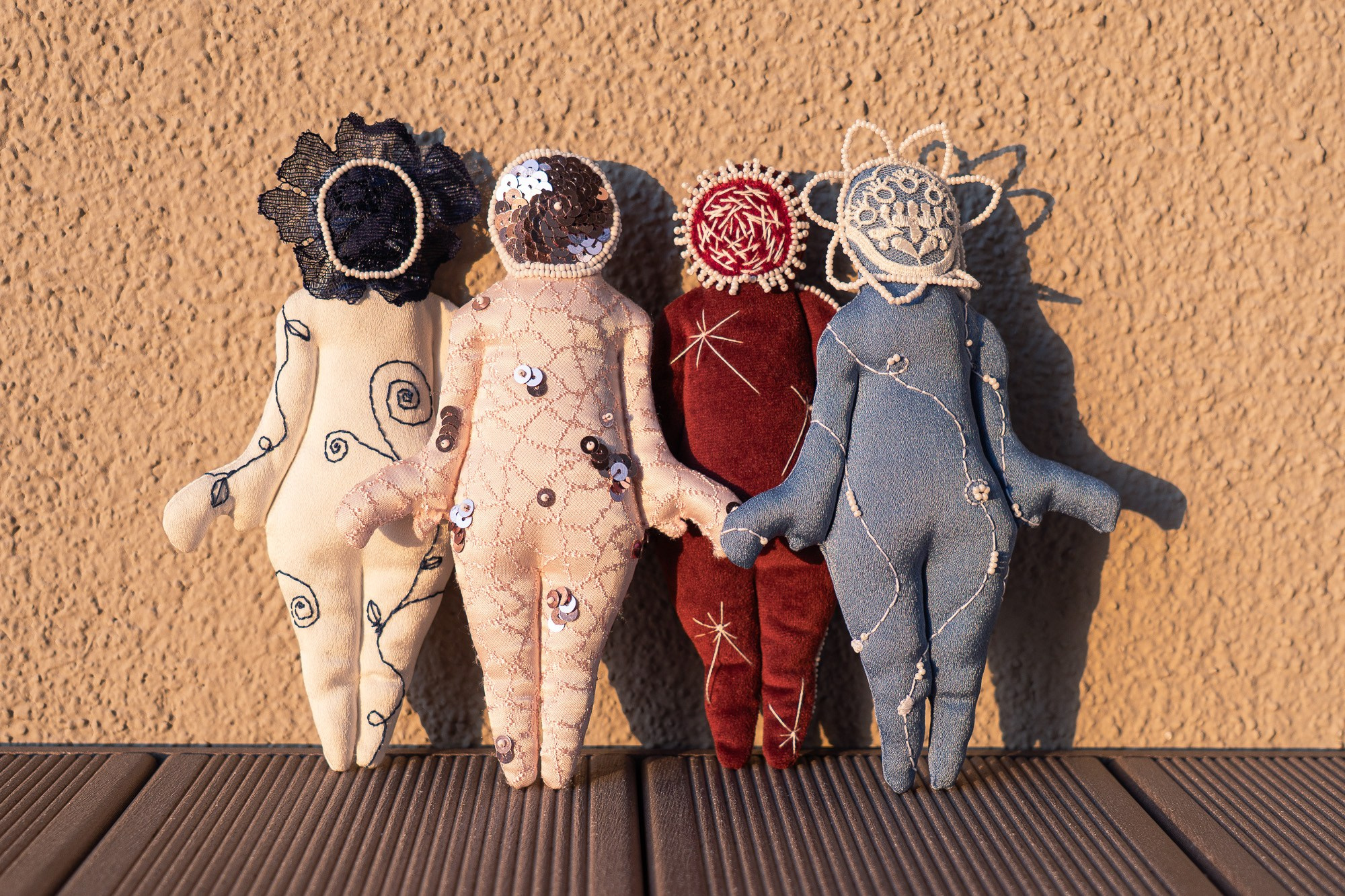 Little dolls for my friends. Eliza Ari | visual artist