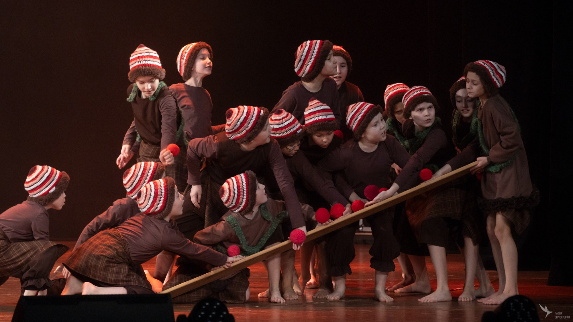 Хореографический спектакль «На след и Я». Репортажный фотограф в Казани Павел Серпокрылов