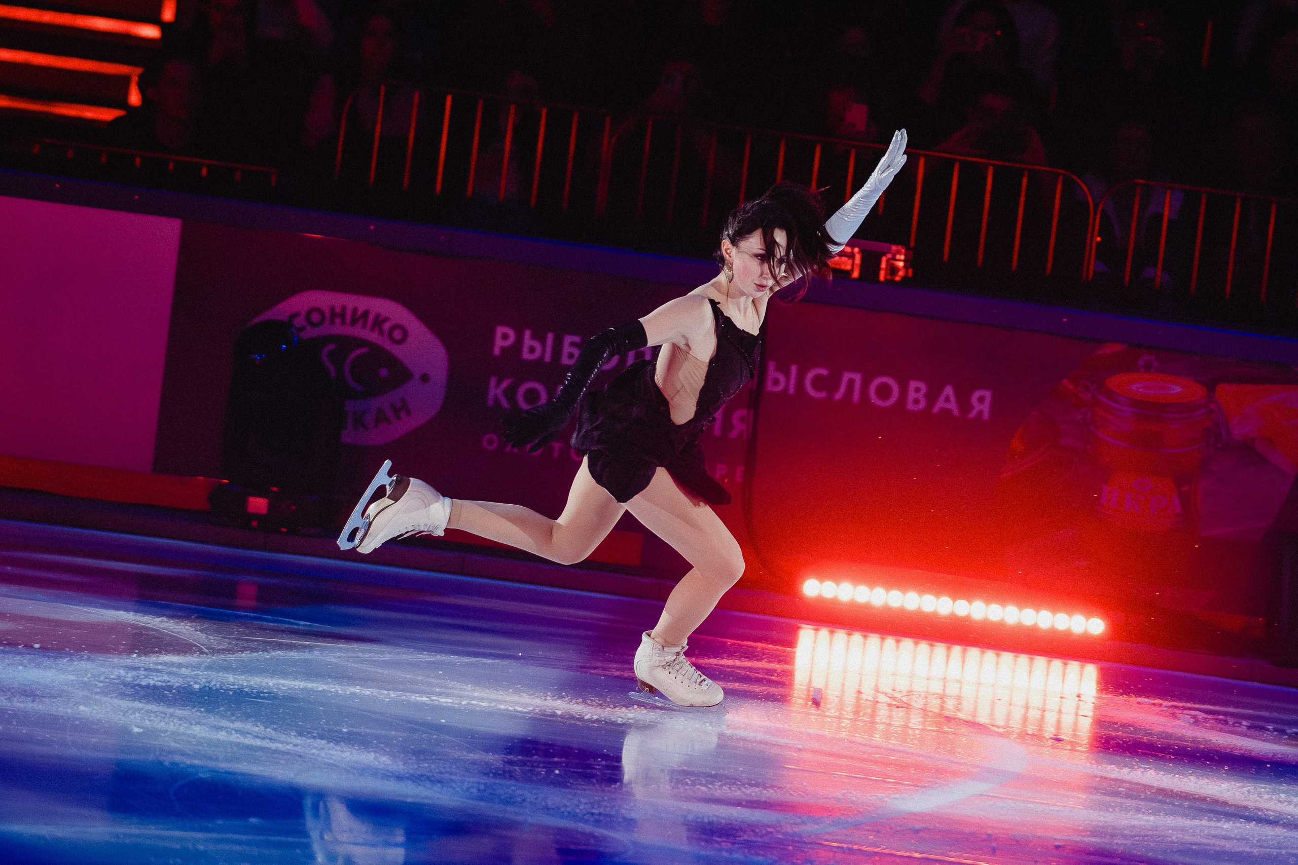 Шоу Этери Тутберидзе в Новосибирске. Воробьева Ксения — Спортивный и танцевальный фотограф Новосибирск
