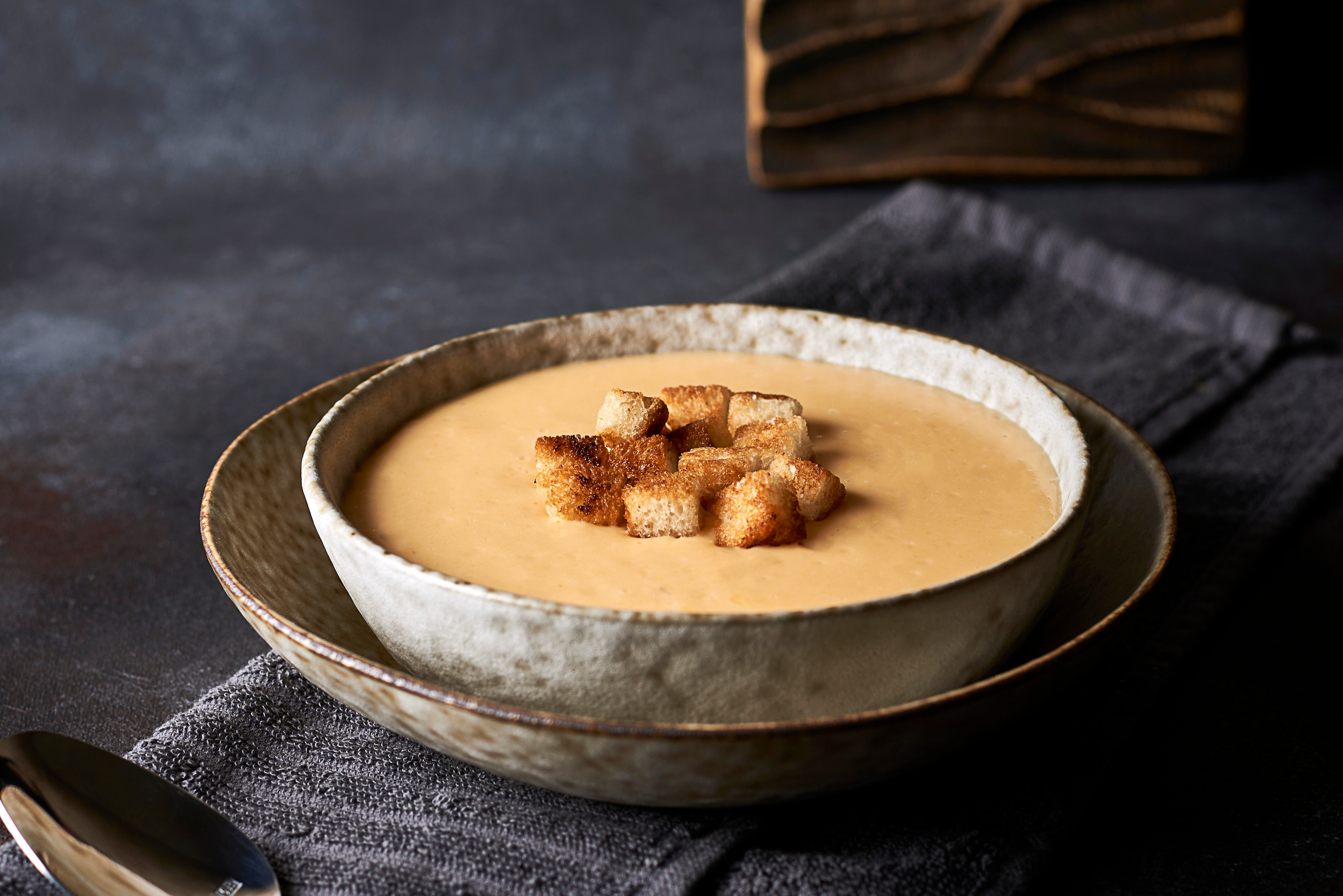 фуд фото сырный суп, сырный суп, фуд-фотограф, фуд-фотограф в Москве, фуд-фото, фото для меню, съемка блюд, съемка для меню, фотосъемка меню, фотосъемка для меню, фуд-фотограф Валентин Звегинцев, фуд-фотограф Москва, фуд-фото, фуд-фото Москва