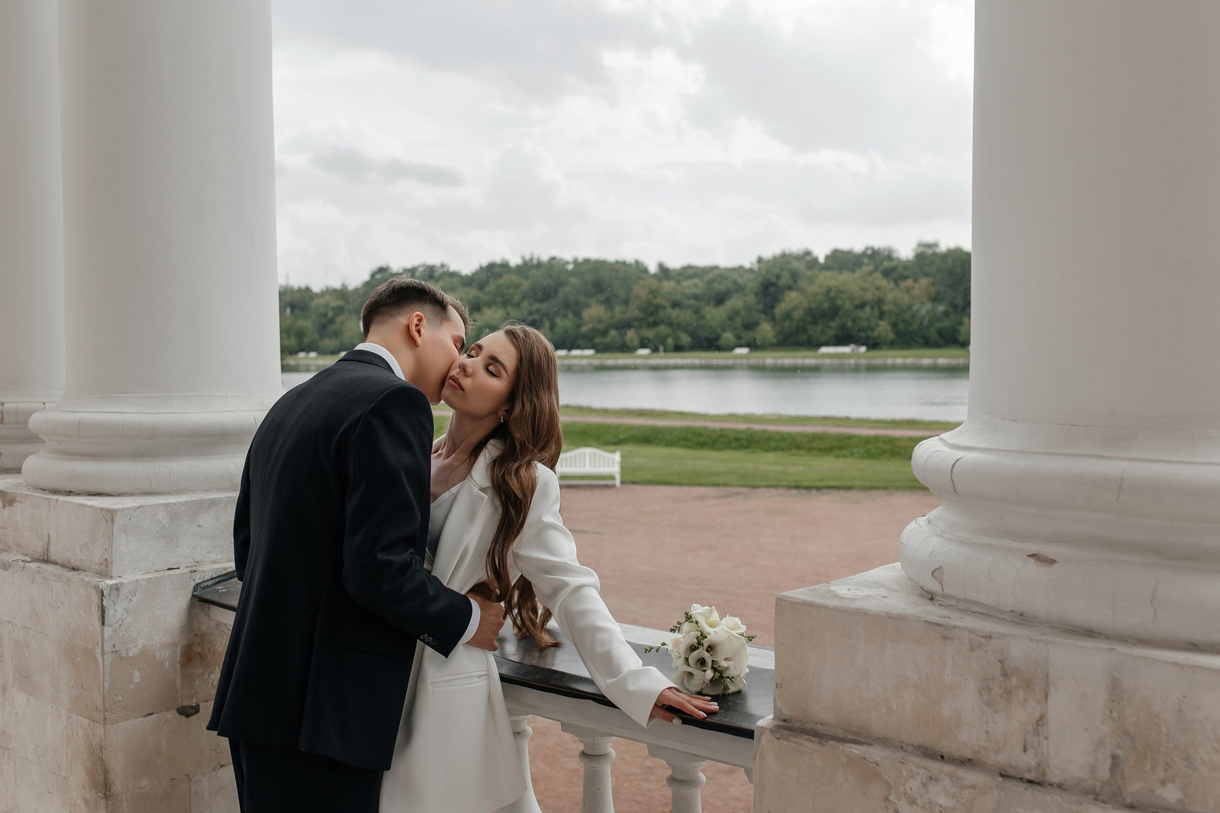 Свадебная фотосессия в Усадьбе Кусково в Москве